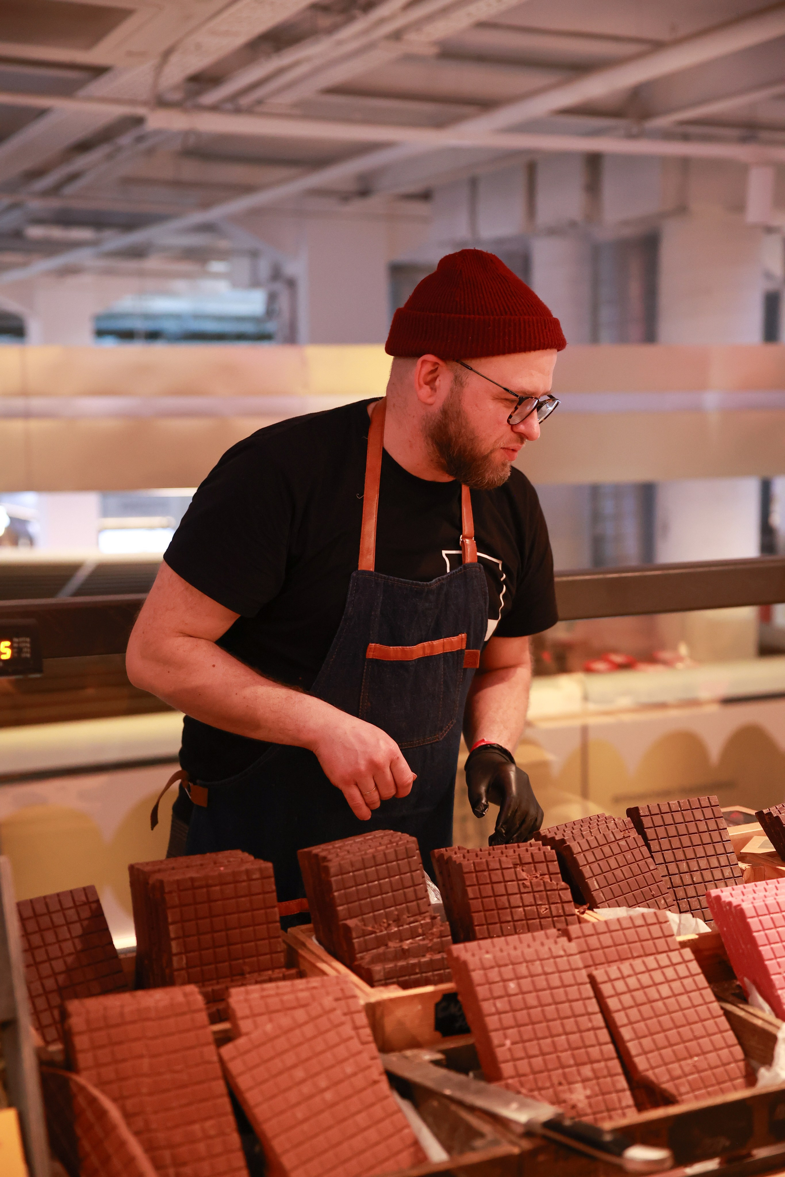 7–8 марта 2025 в пространстве «Три вокзала. Депо» / День 1 / фото Саша Жукова. Фотоотчеты «Ламбада-маркета»