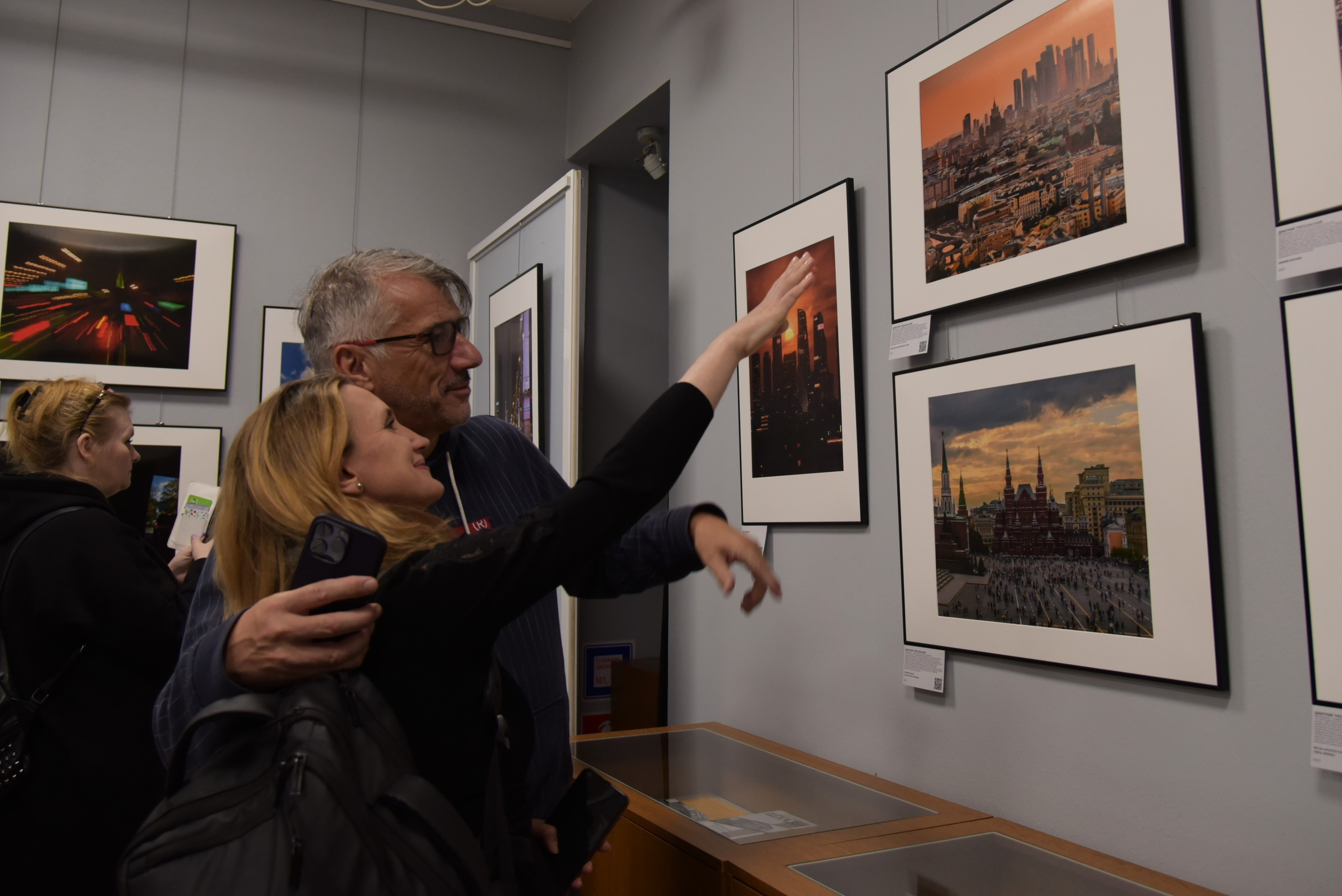 МОСКОВСКИЙ КАЛЕЙДОСКОП. Reportage, architectural, fine art photographer Lena Melnikova in Moscow