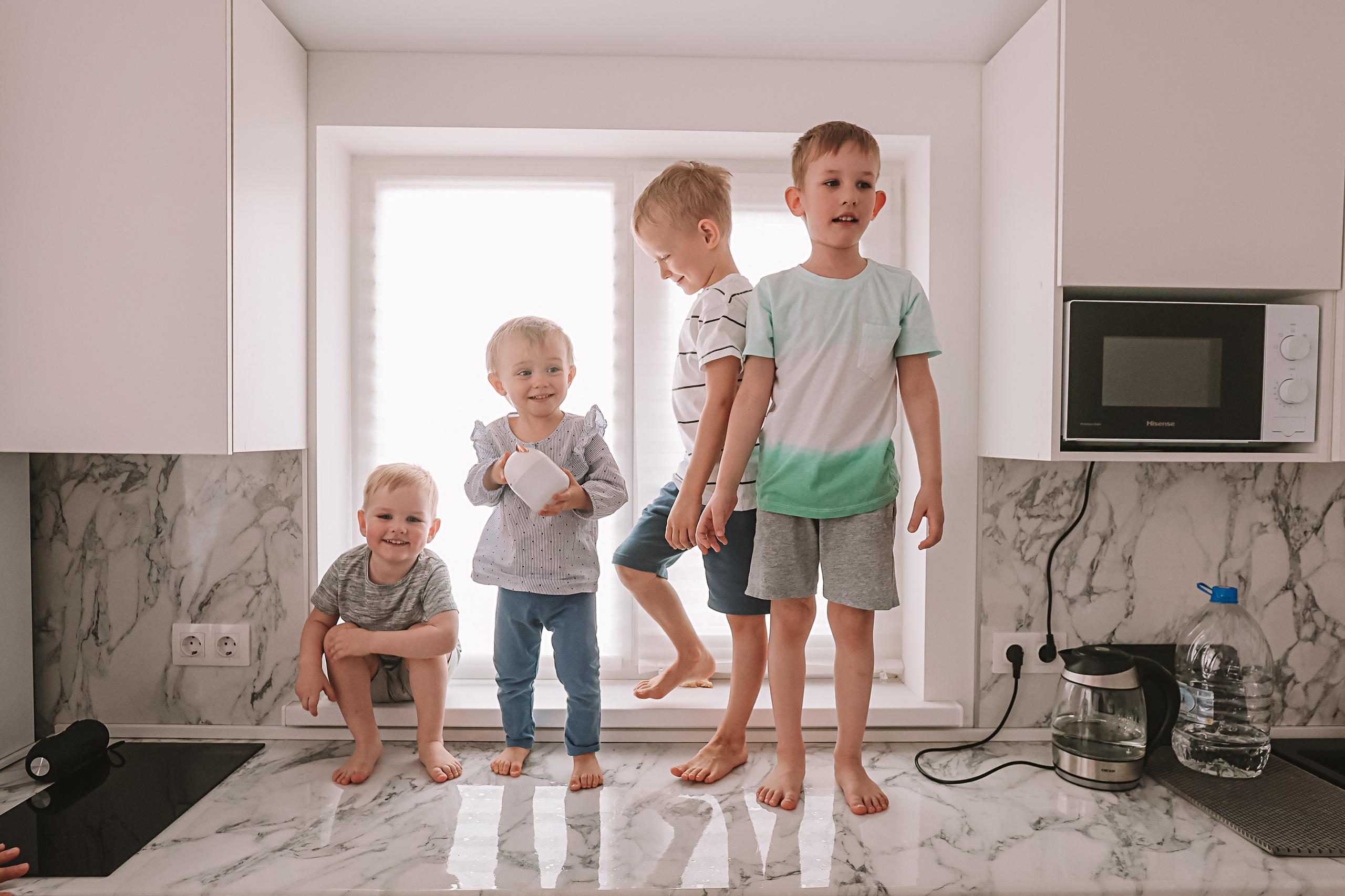 Семейная в домике (репортаж). Семейный фотограф Тюмень, фотограф на роды Салмина Мария