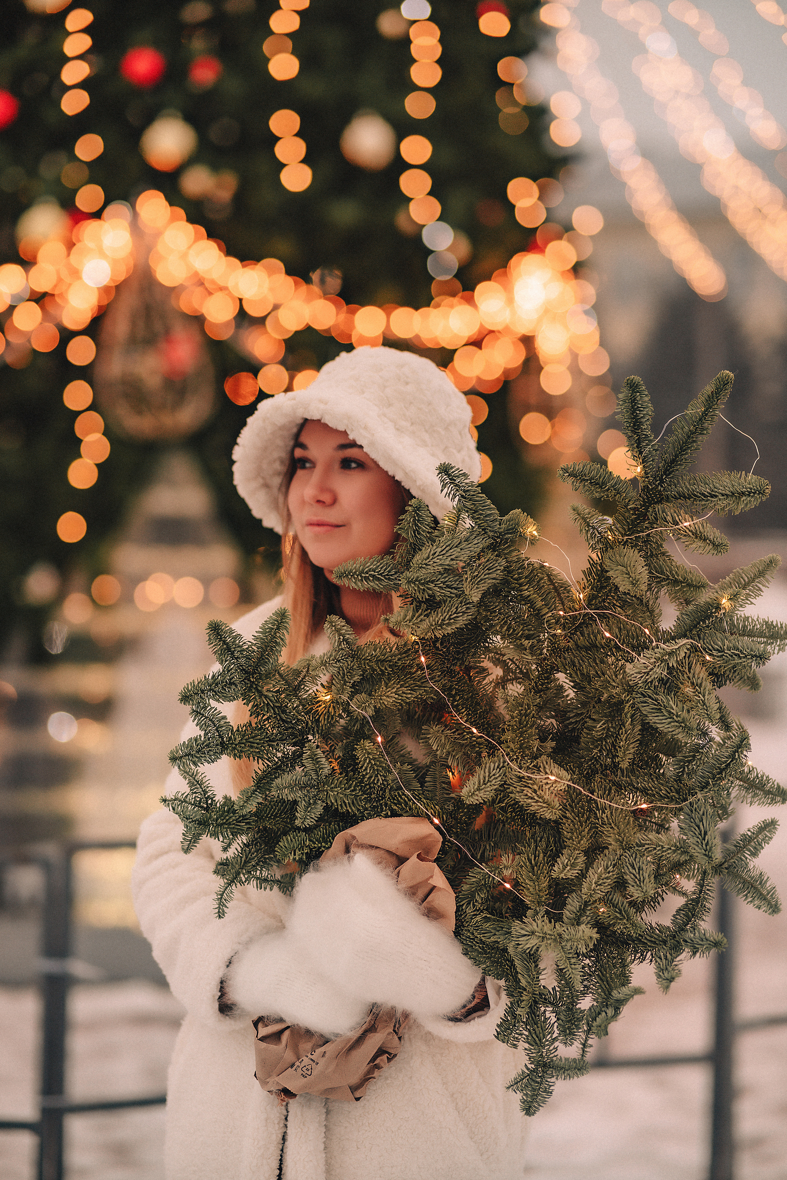 Елена | Вечерняя съёмка у ёлки. Фотограф Карина Шмулёва. Воронеж и область