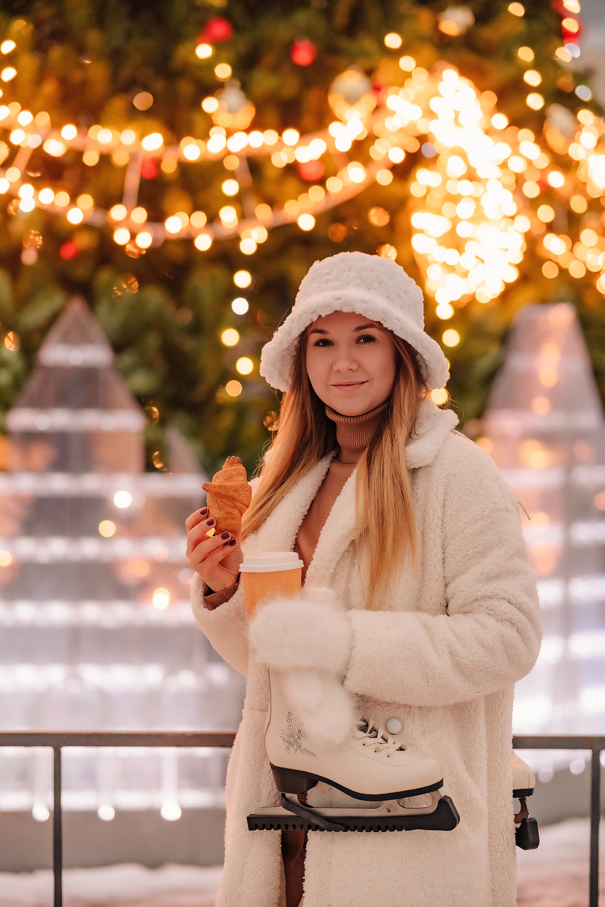 Елена | Вечерняя съёмка у ёлки. Фотограф Карина Шмулёва. Воронеж и область