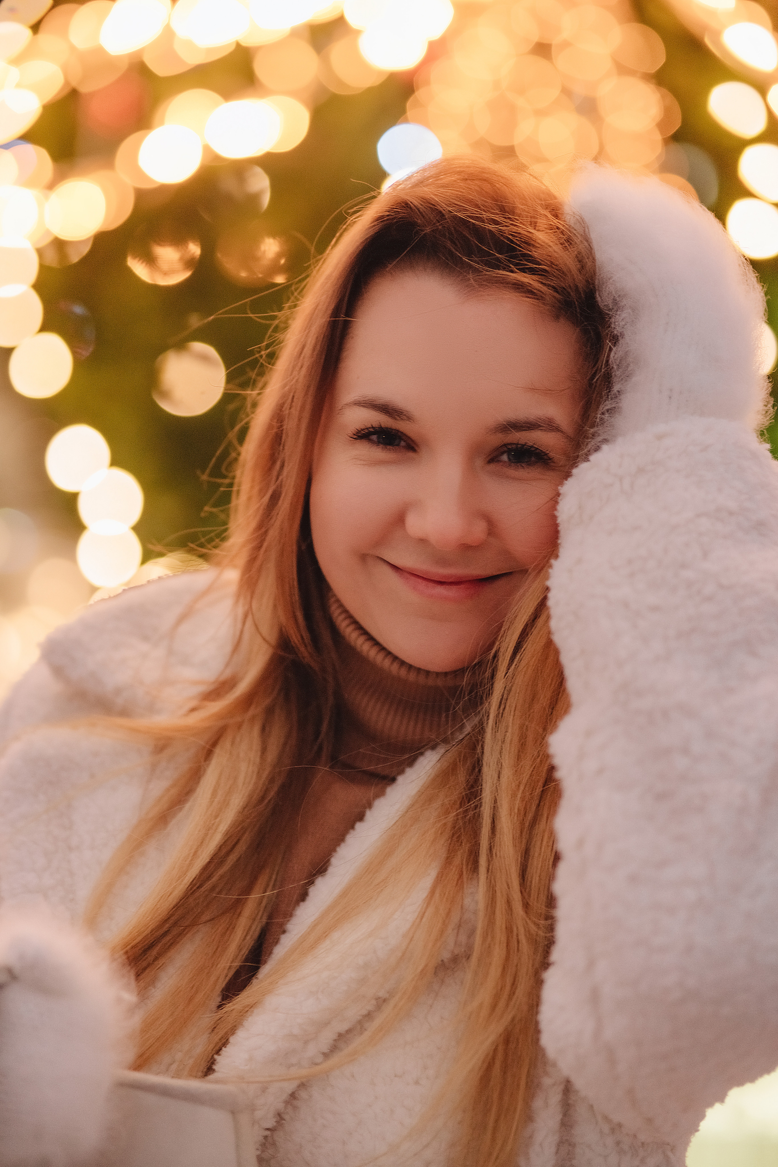 Елена | Вечерняя съёмка у ёлки. Фотограф Карина Шмулёва. Воронеж и область