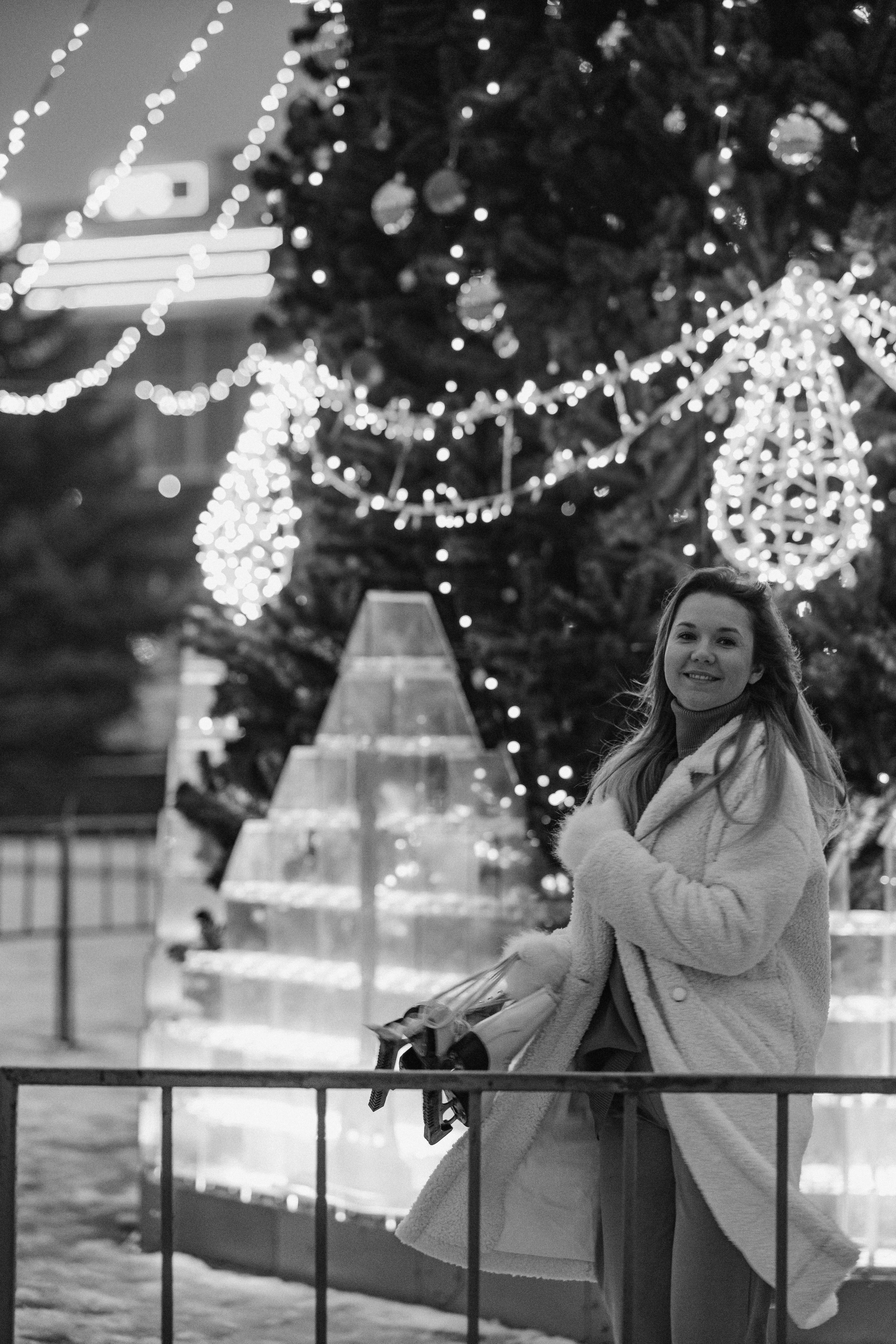 Елена | Вечерняя съёмка у ёлки. Фотограф Карина Шмулёва. Воронеж и область