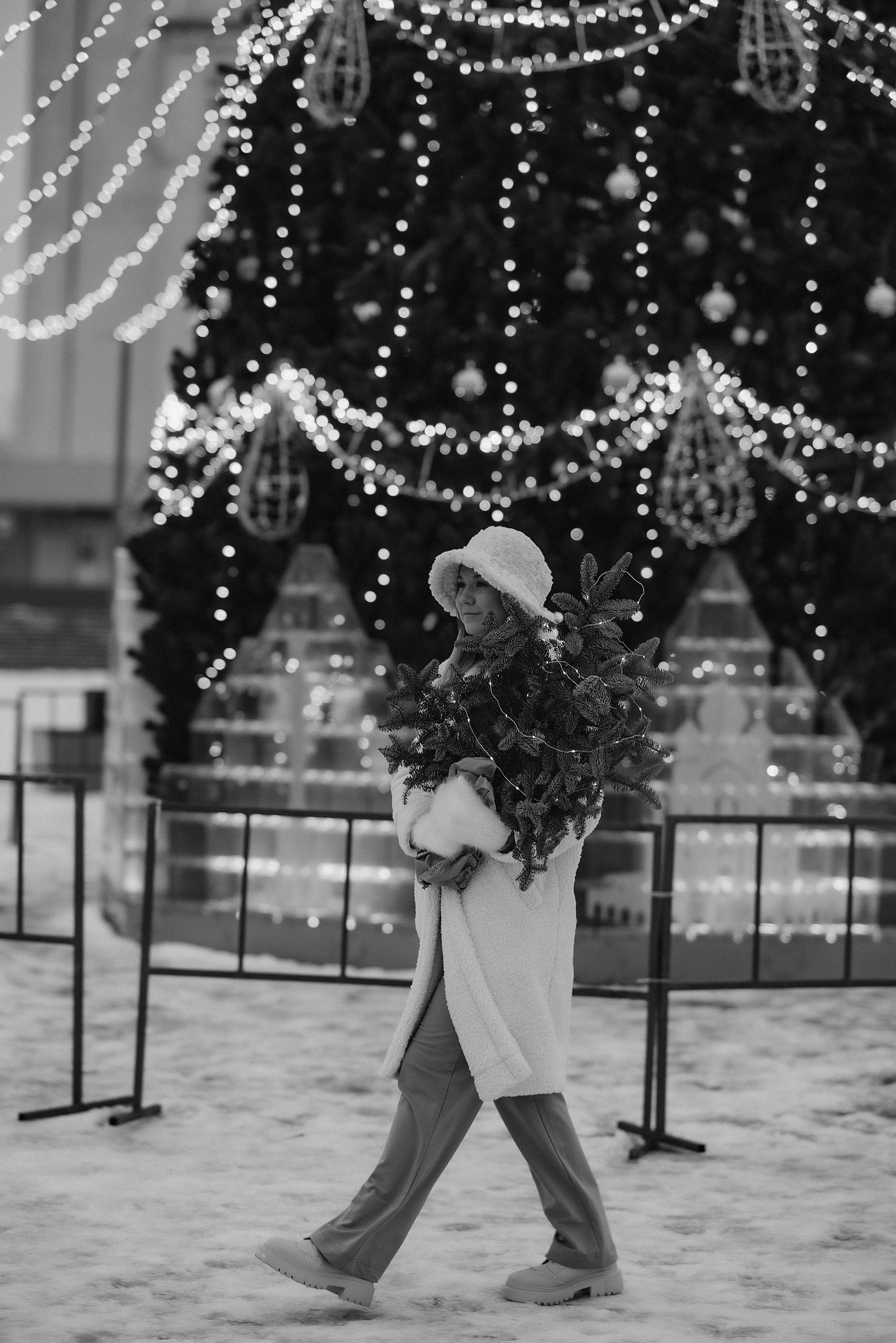 Елена | Вечерняя съёмка у ёлки. Фотограф Карина Шмулёва. Воронеж и область