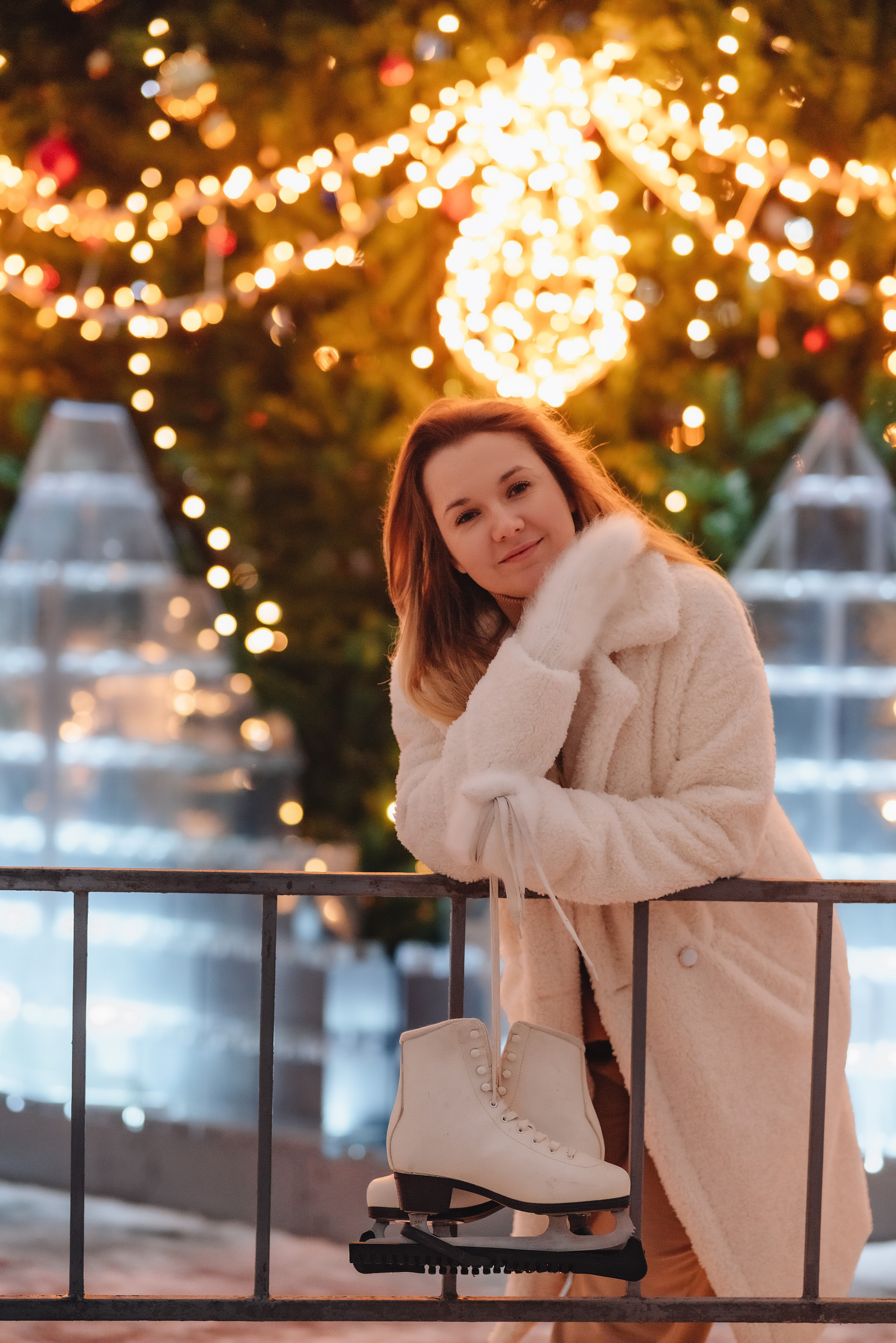 Елена | Вечерняя съёмка у ёлки. Фотограф Карина Шмулёва. Воронеж и область