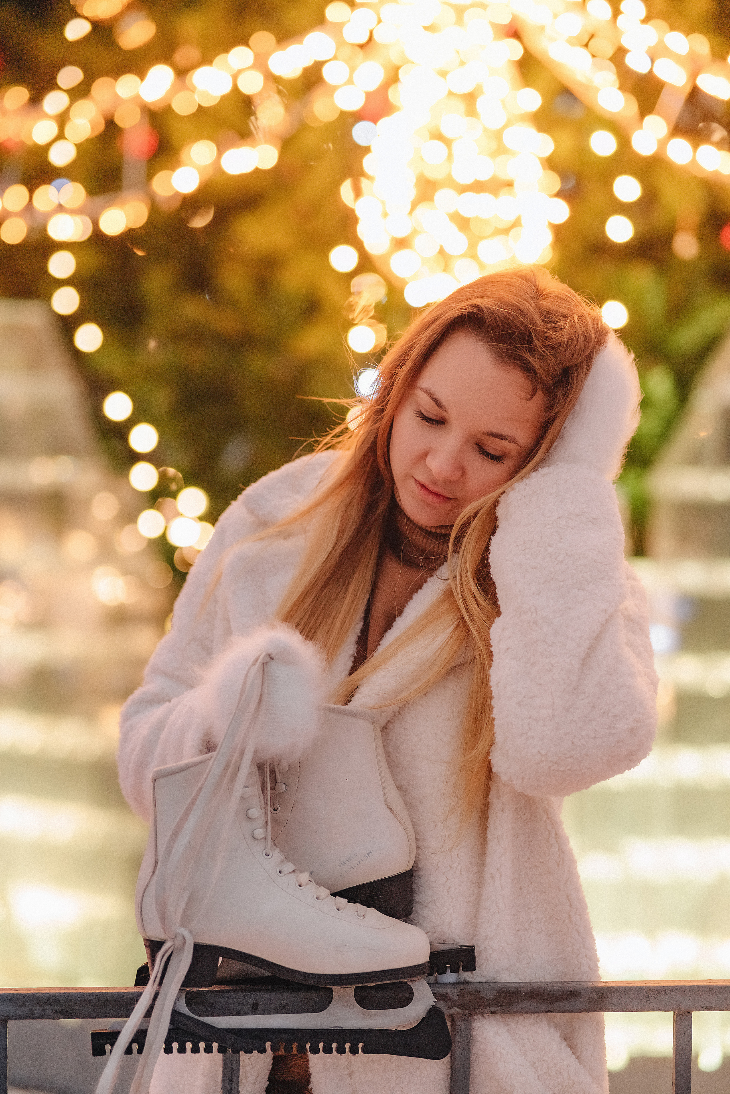 Елена | Вечерняя съёмка у ёлки. Фотограф Карина Шмулёва. Воронеж и область