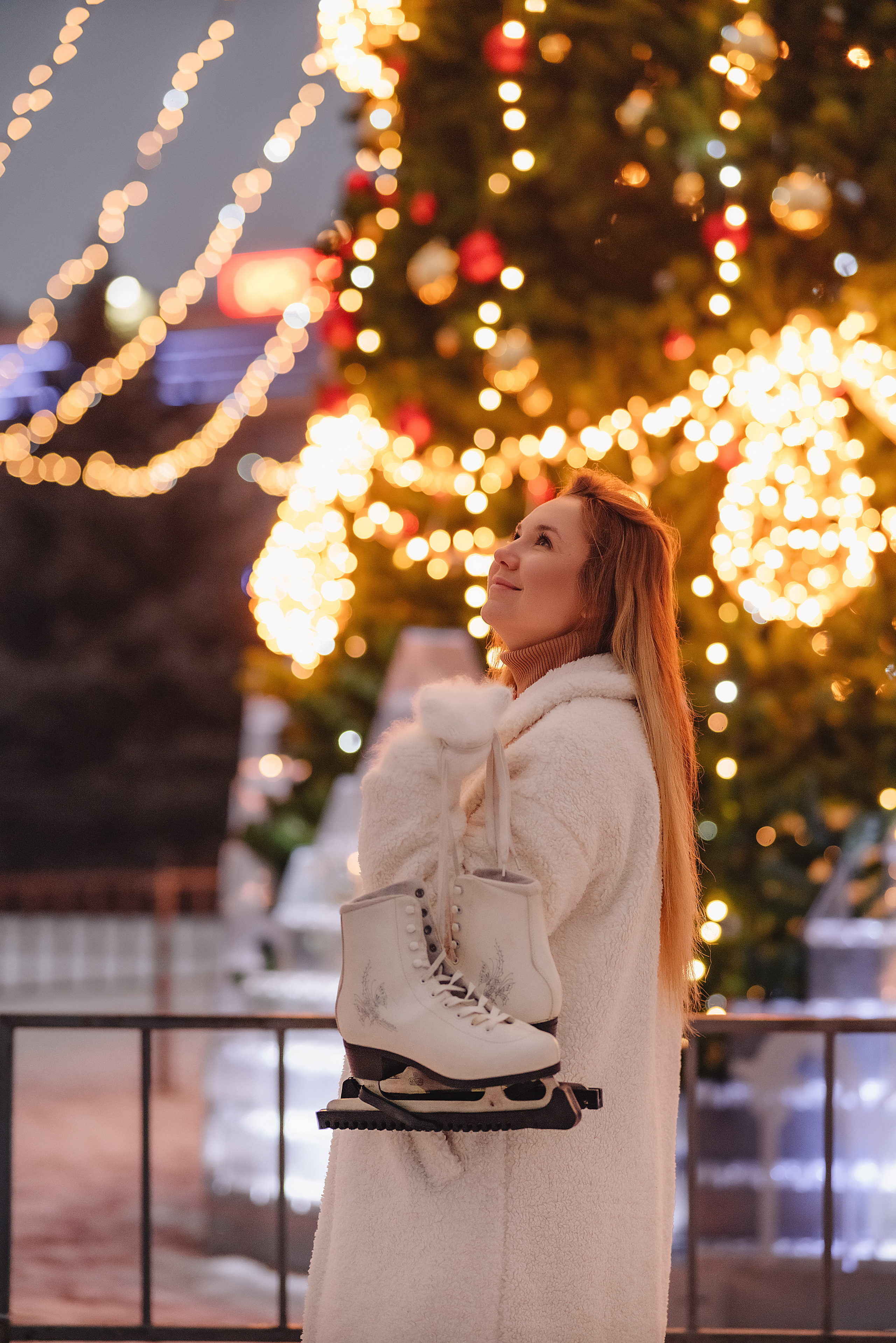 Елена | Вечерняя съёмка у ёлки. Фотограф Карина Шмулёва. Воронеж и область