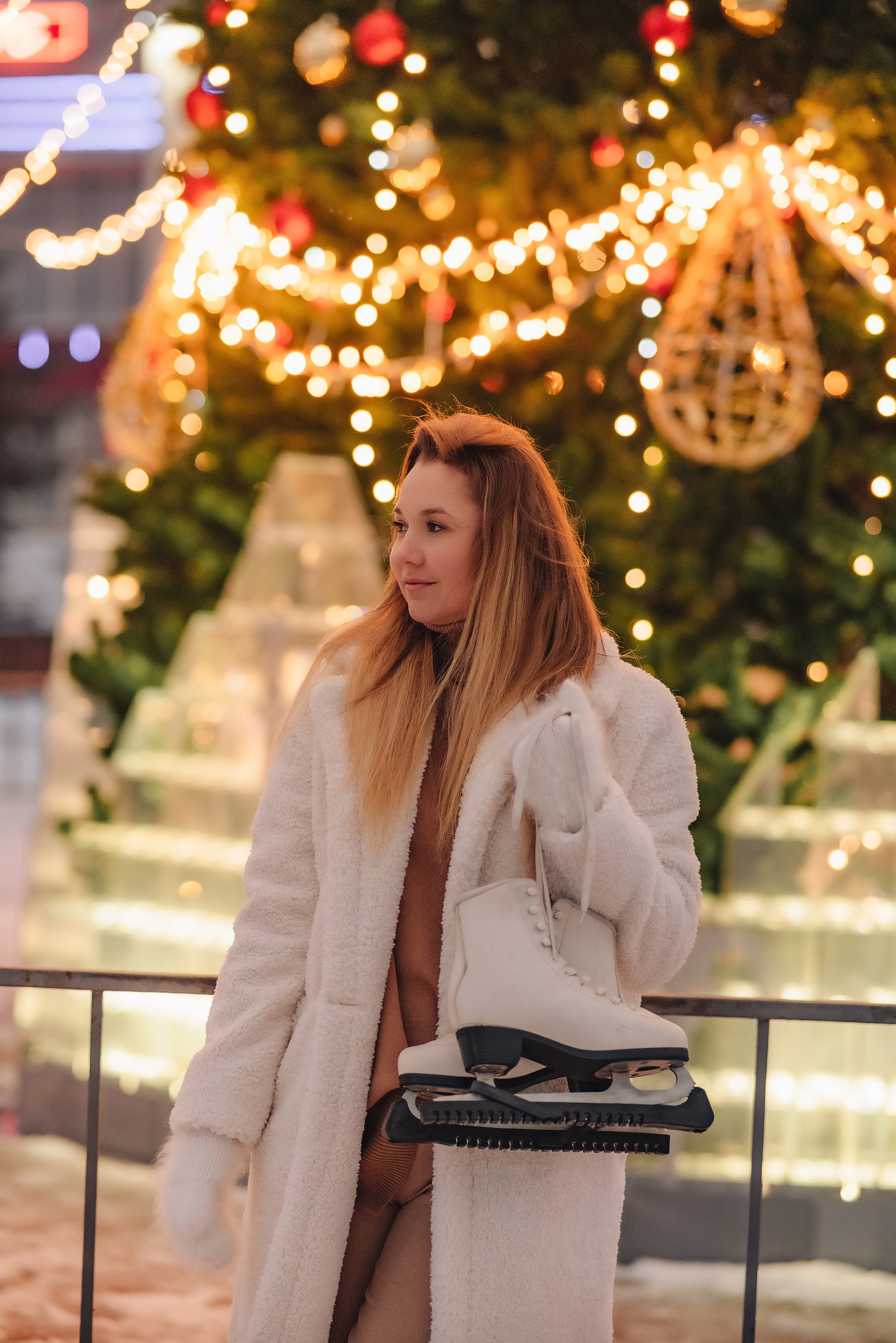 Елена | Вечерняя съёмка у ёлки. Фотограф Карина Шмулёва. Воронеж и область