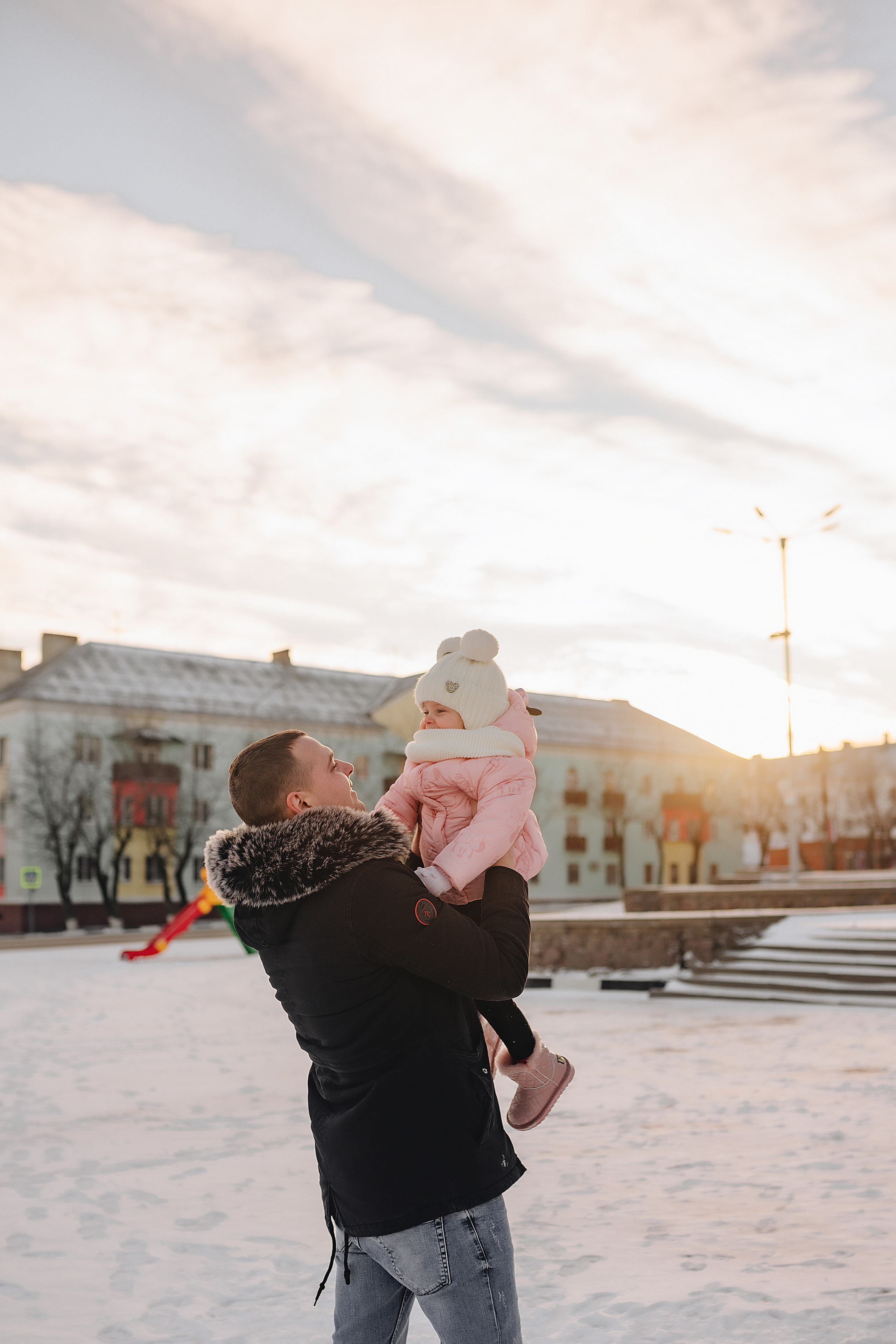 Прогулка у ёлки. Фотограф Карина Шмулёва. Воронеж и область