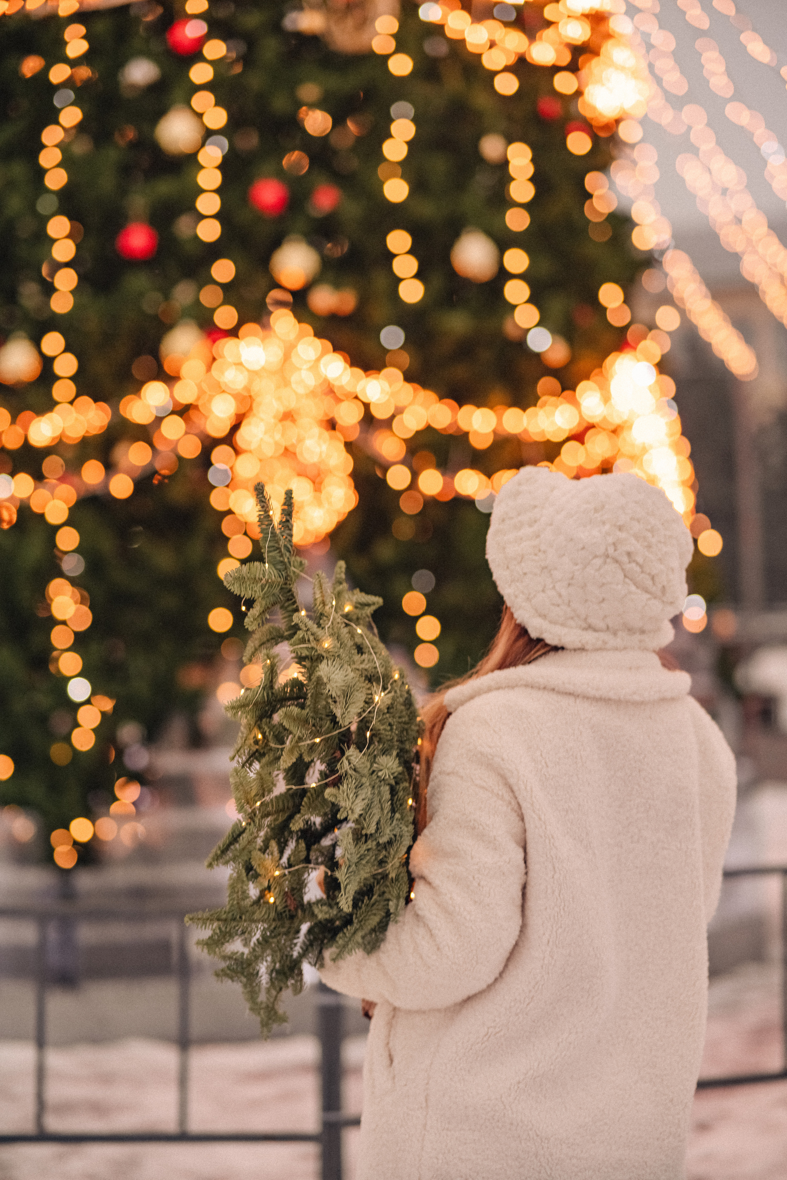 Елена | Вечерняя съёмка у ёлки. Фотограф Карина Шмулёва. Воронеж и область