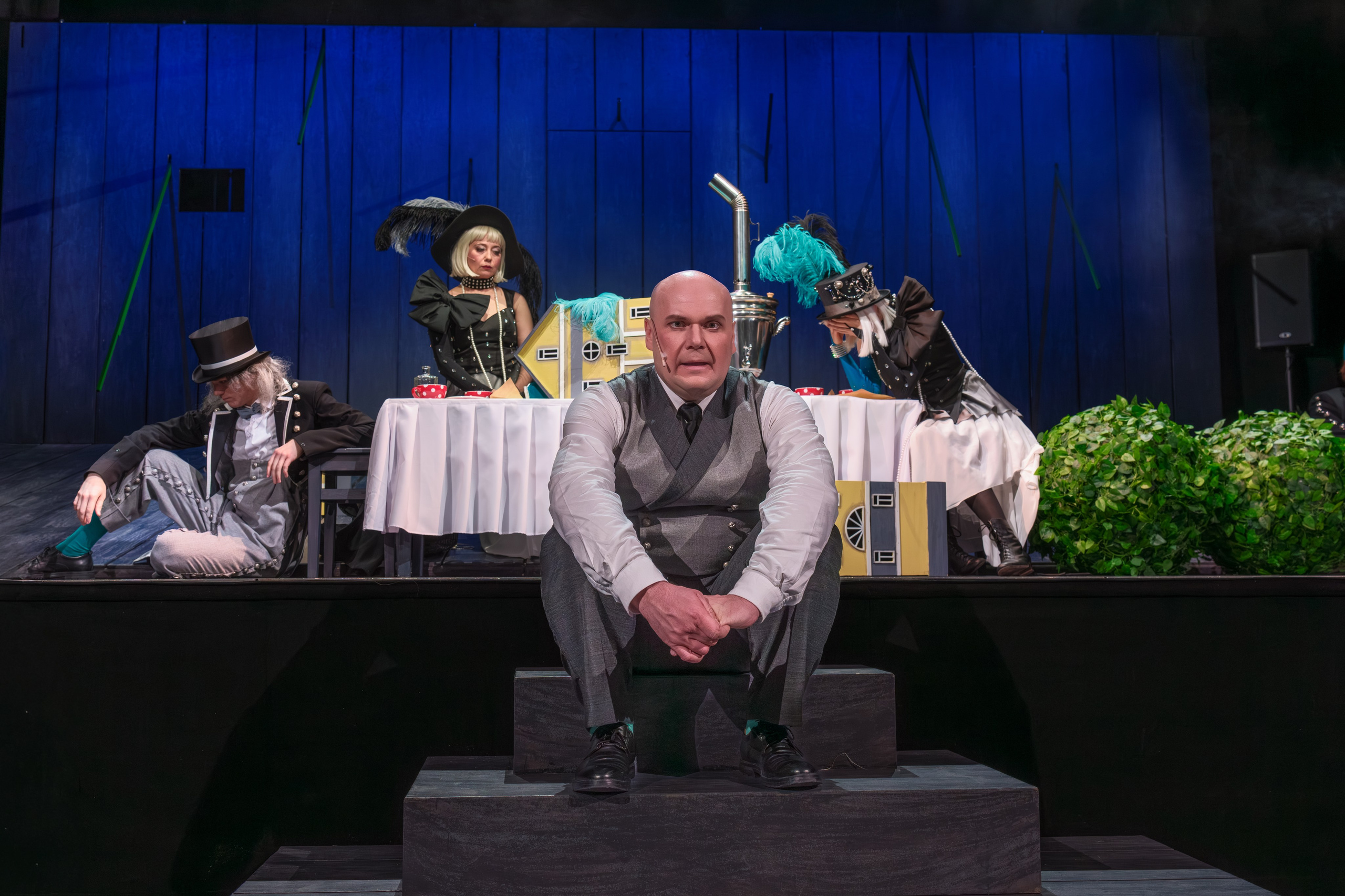 Театр Терезы Дуровой: Ревизор. Сайт фотографа Сергея Абрамова