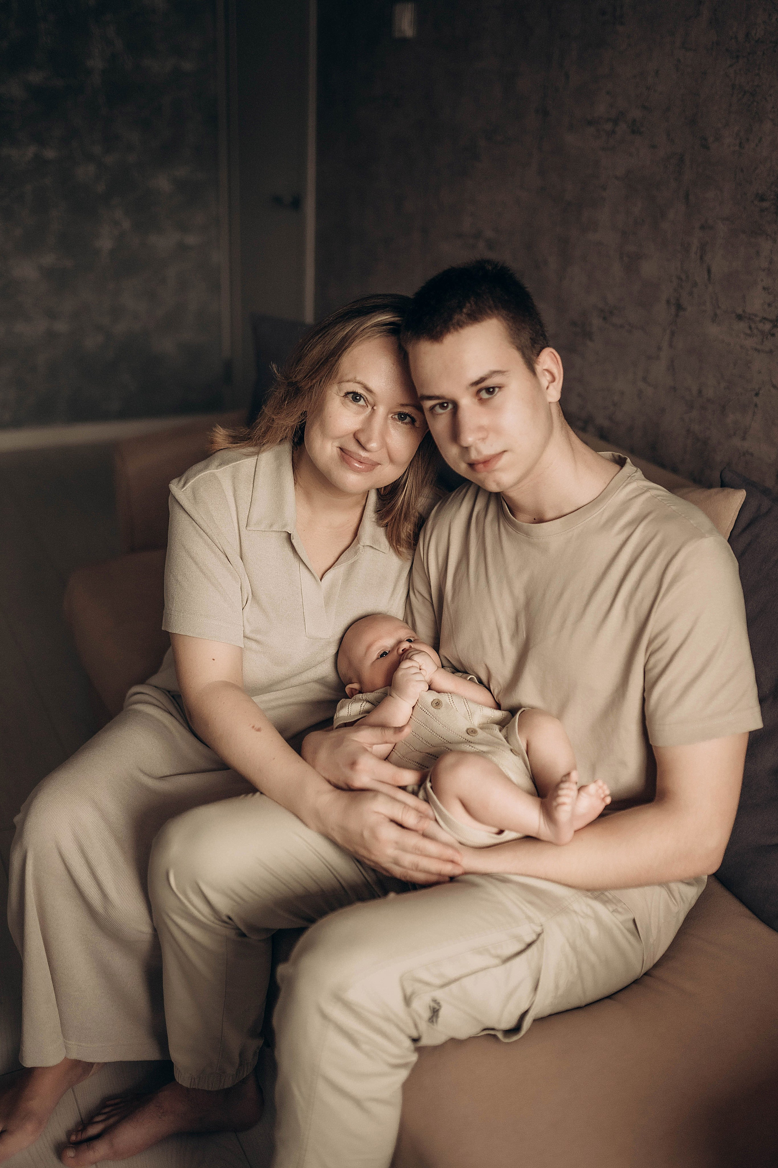 семья фотосессия семейная ньюборн фотограф лайфстайл семейная новорожденные фотография 