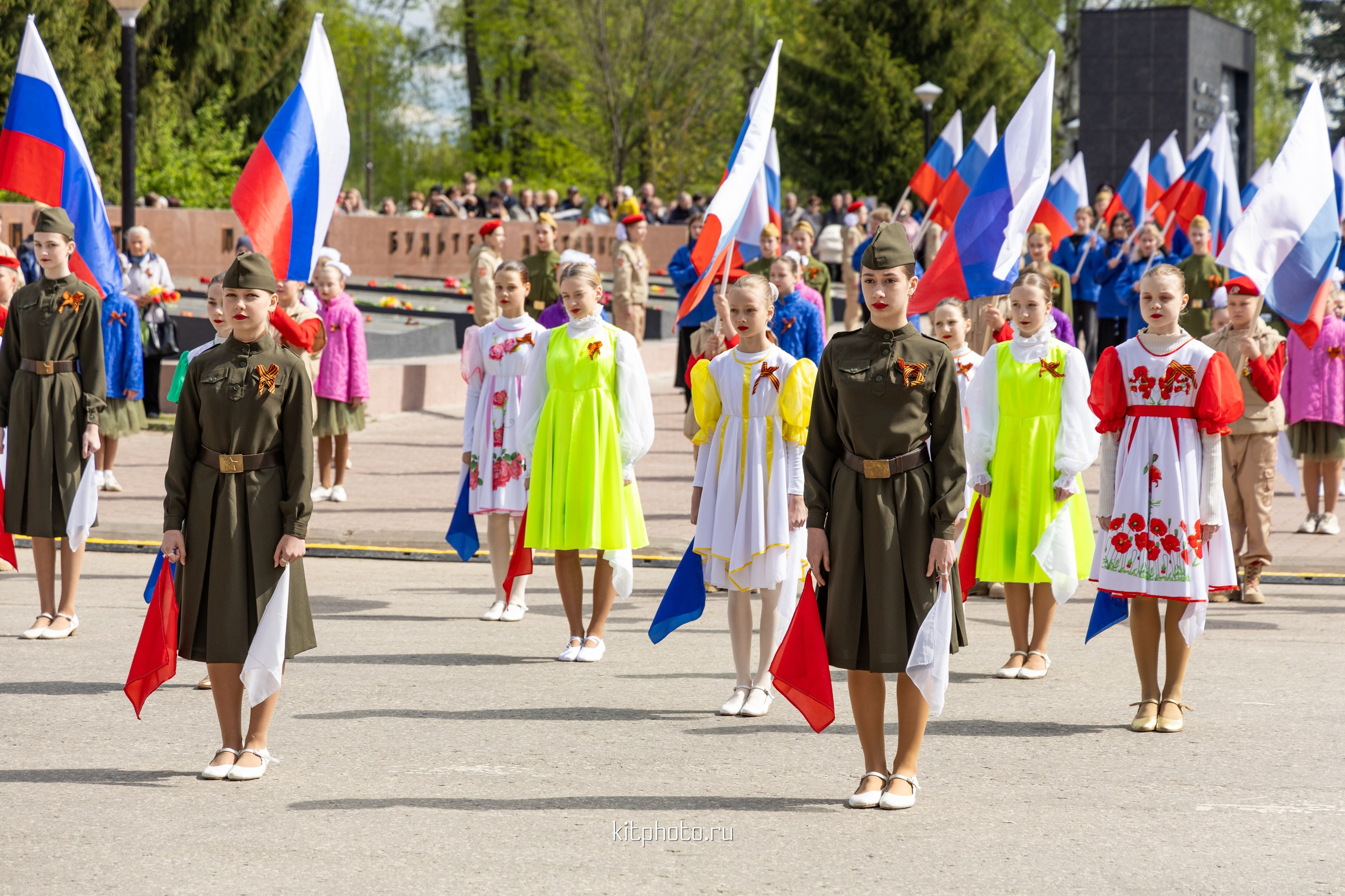 Фотосъёмка Дня Победы 2025 в Городце | Репортаж от KitPhoto. Фотограф Нижний Новгород Мария Китаева
