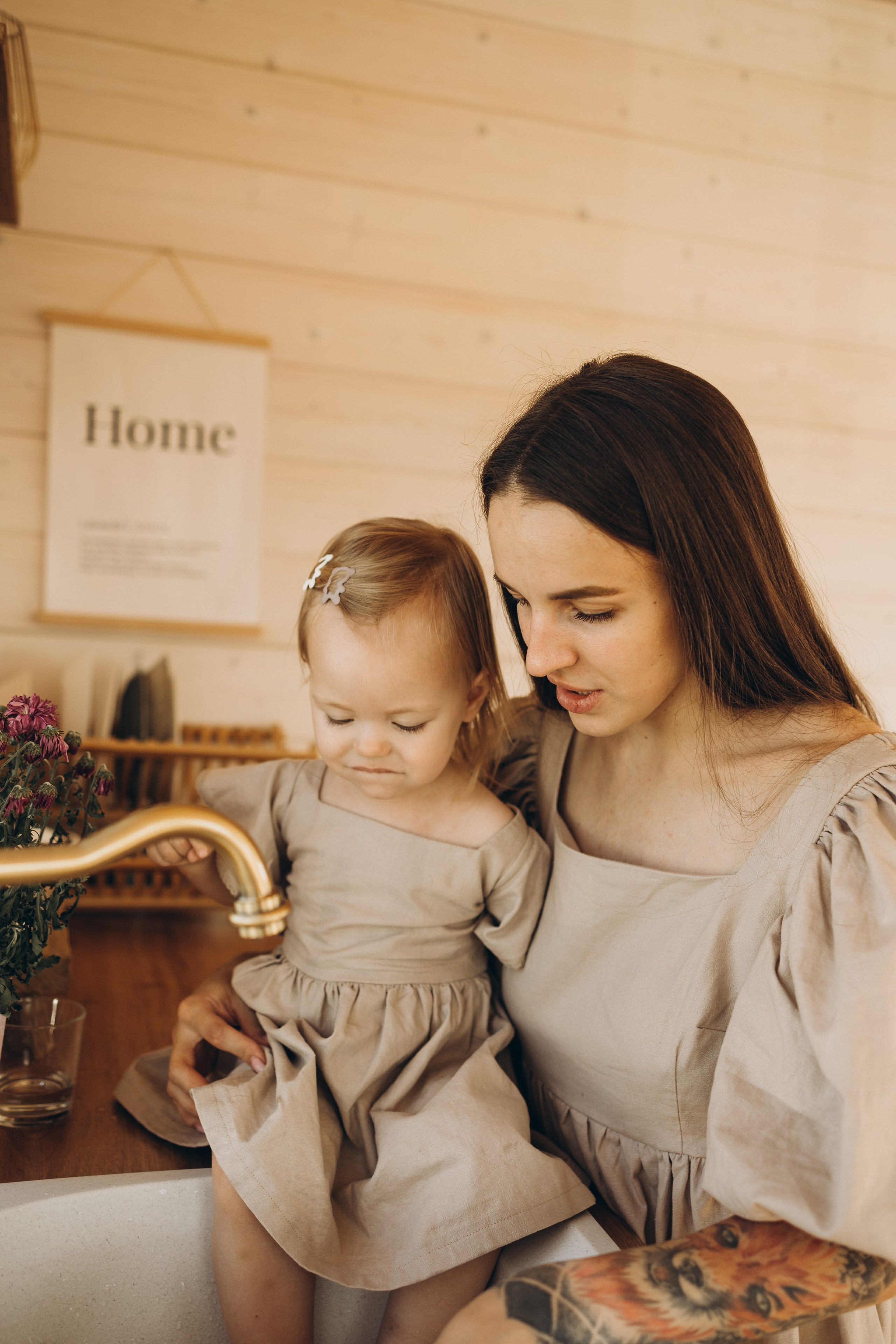 Оля и Мирослава Беседка. Семейный фотограф в Москве Виктория Ястребинская