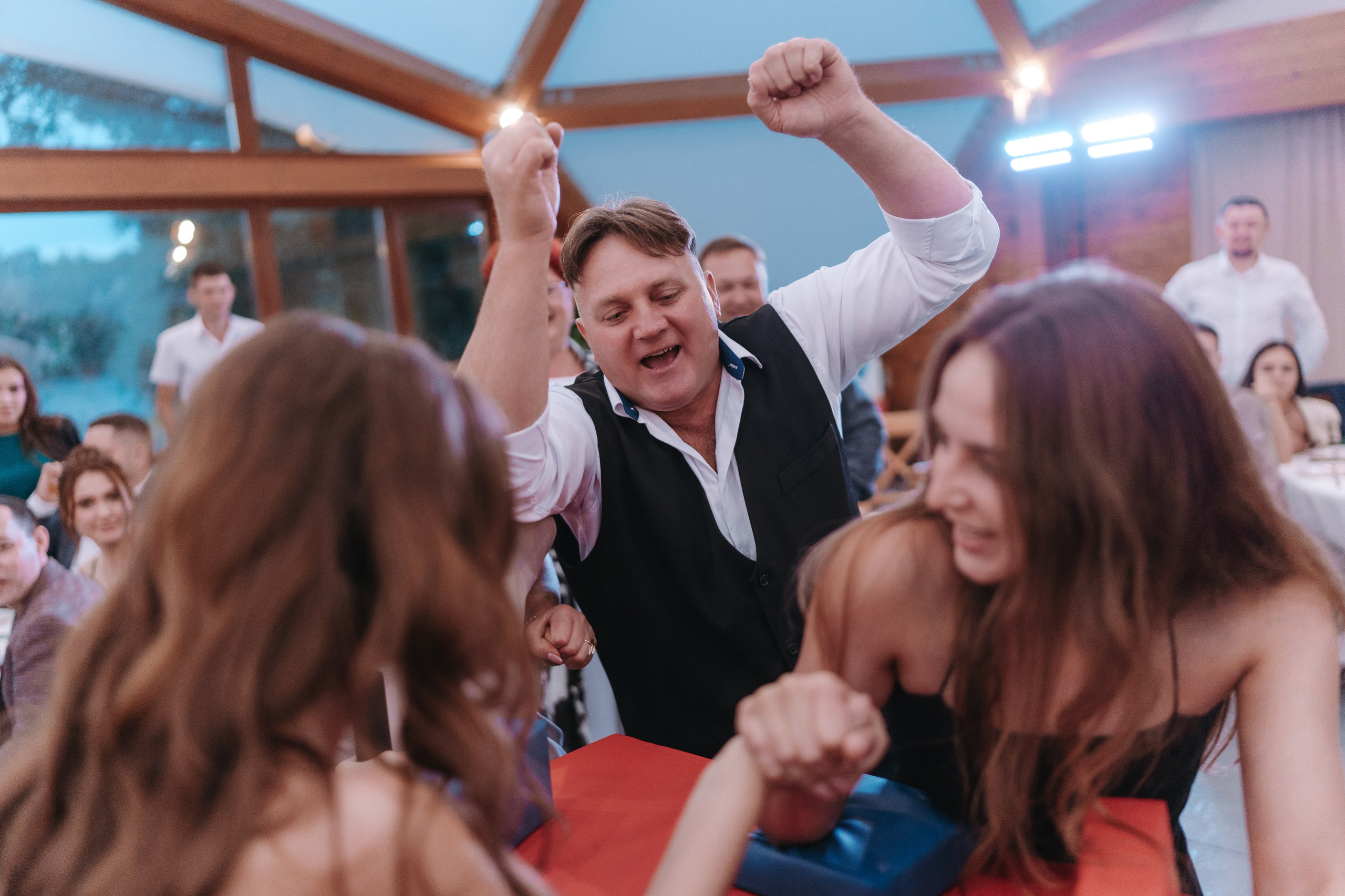 КАФЕ М5 / ХОТИМ ЕДИМ / БОГДАН НАСЫРОВ / ИЛЬНАР АХМАДУЛЛИН