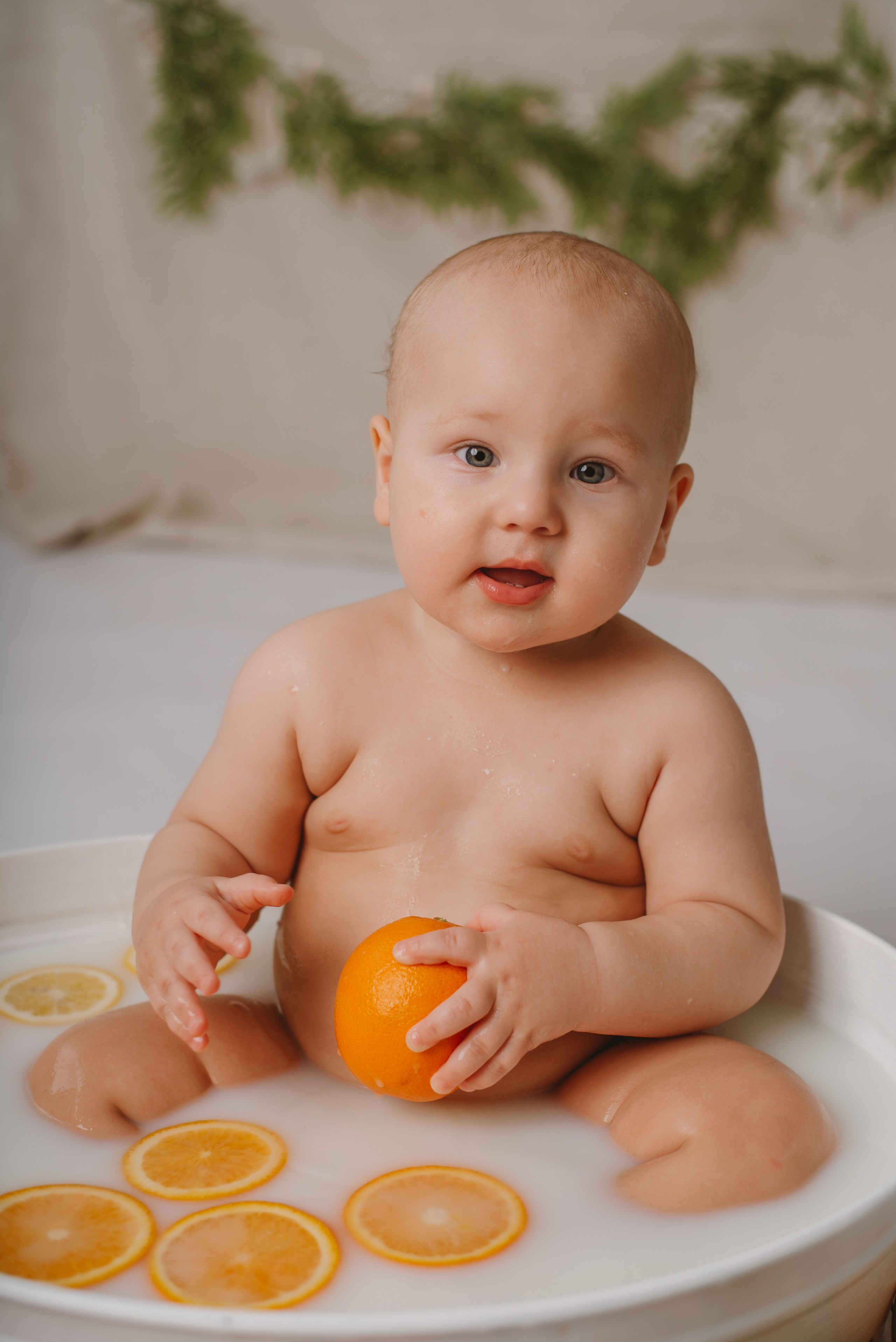 Молочные ванночки. Детский фотограф Ольга Жубрина