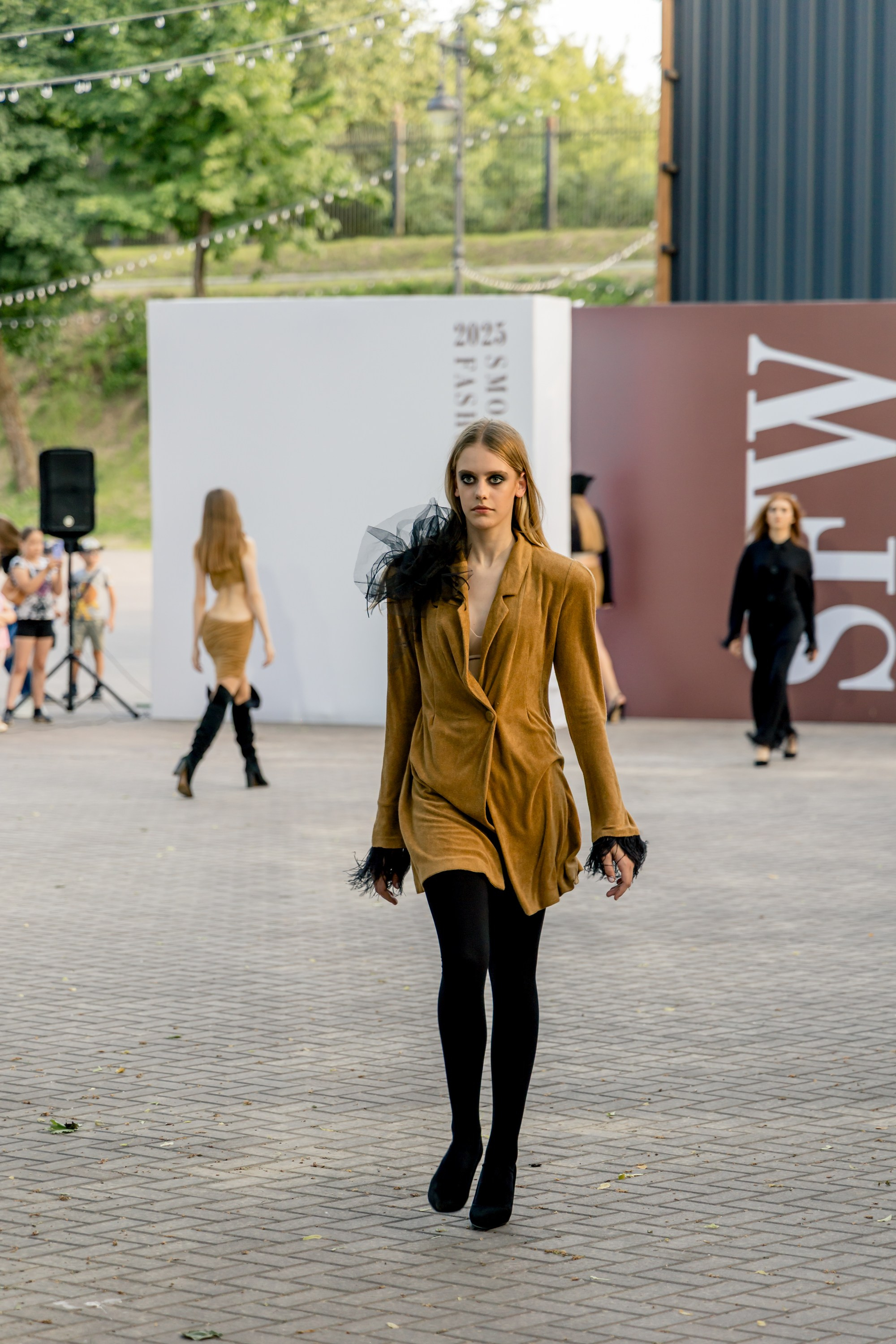 Smolensk Fashion Week 2025_показы_ДЕНЬ 1_ВЕЧЕРНИЙ ПОКАЗ_19:00. Главная