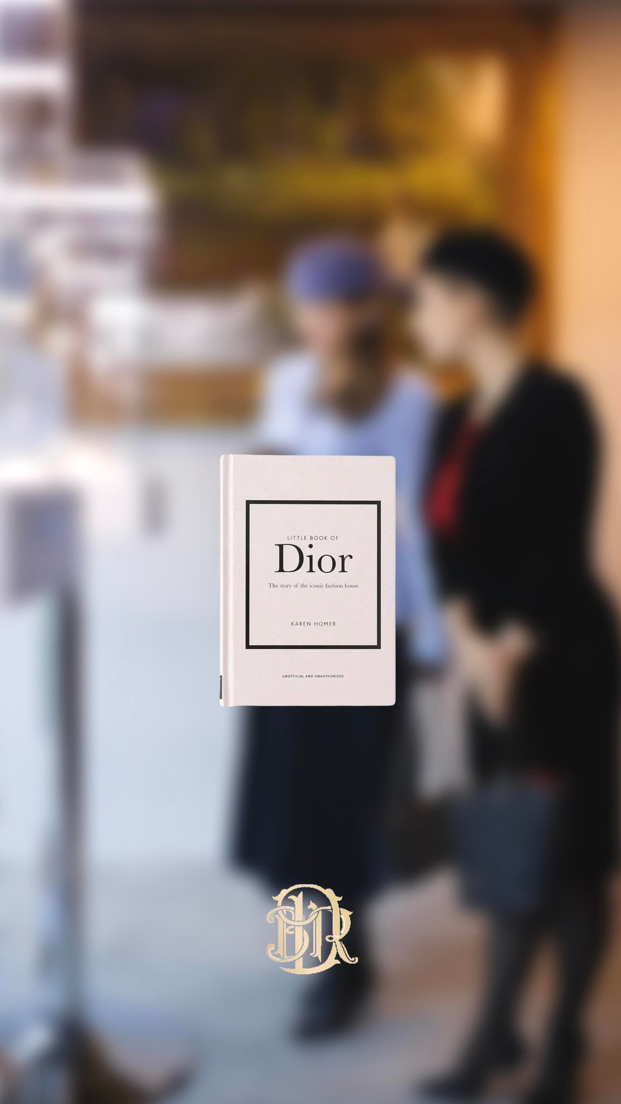 Онлайн-визуализация для историка моды. Софья Даниленко SMM агентство для экспертов, личных брендов и бизнесов