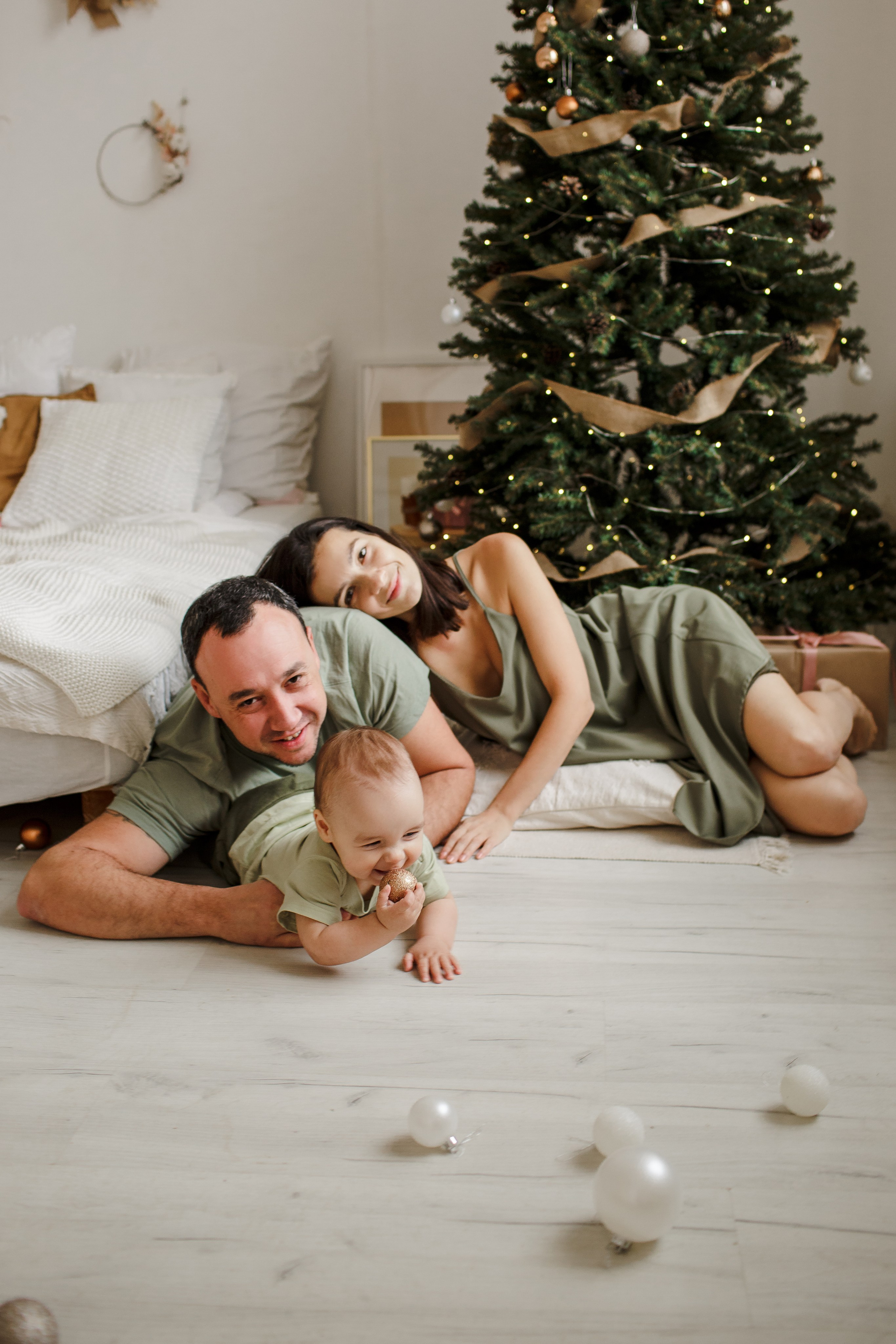 Семейная фотосессия в студии. Свадебный фотограф Кирилл Белый