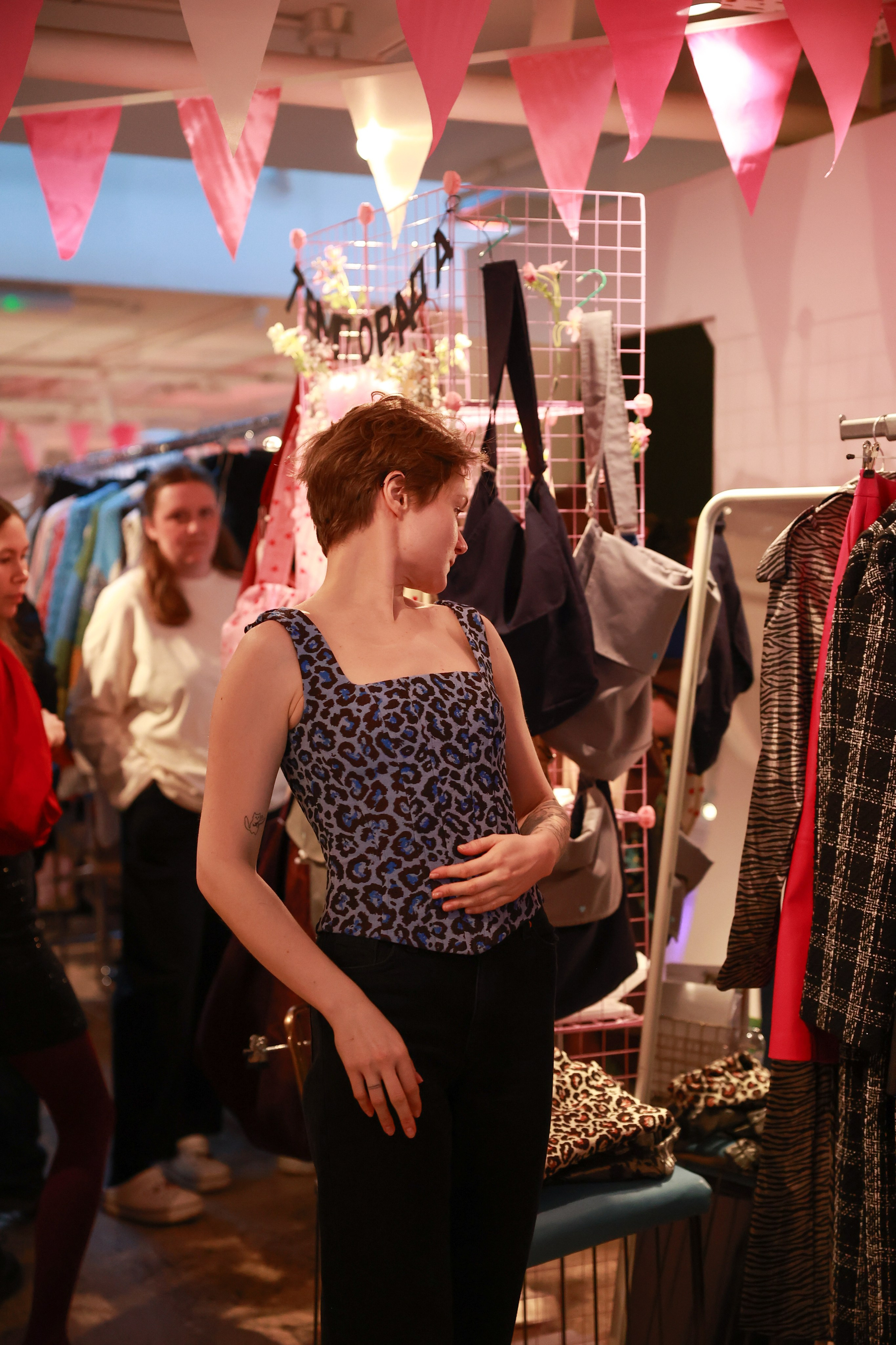 7–8 марта 2025 в пространстве «Три вокзала. Депо» / День 1 / фото Саша Жукова. Фотоотчеты «Ламбада-маркета»