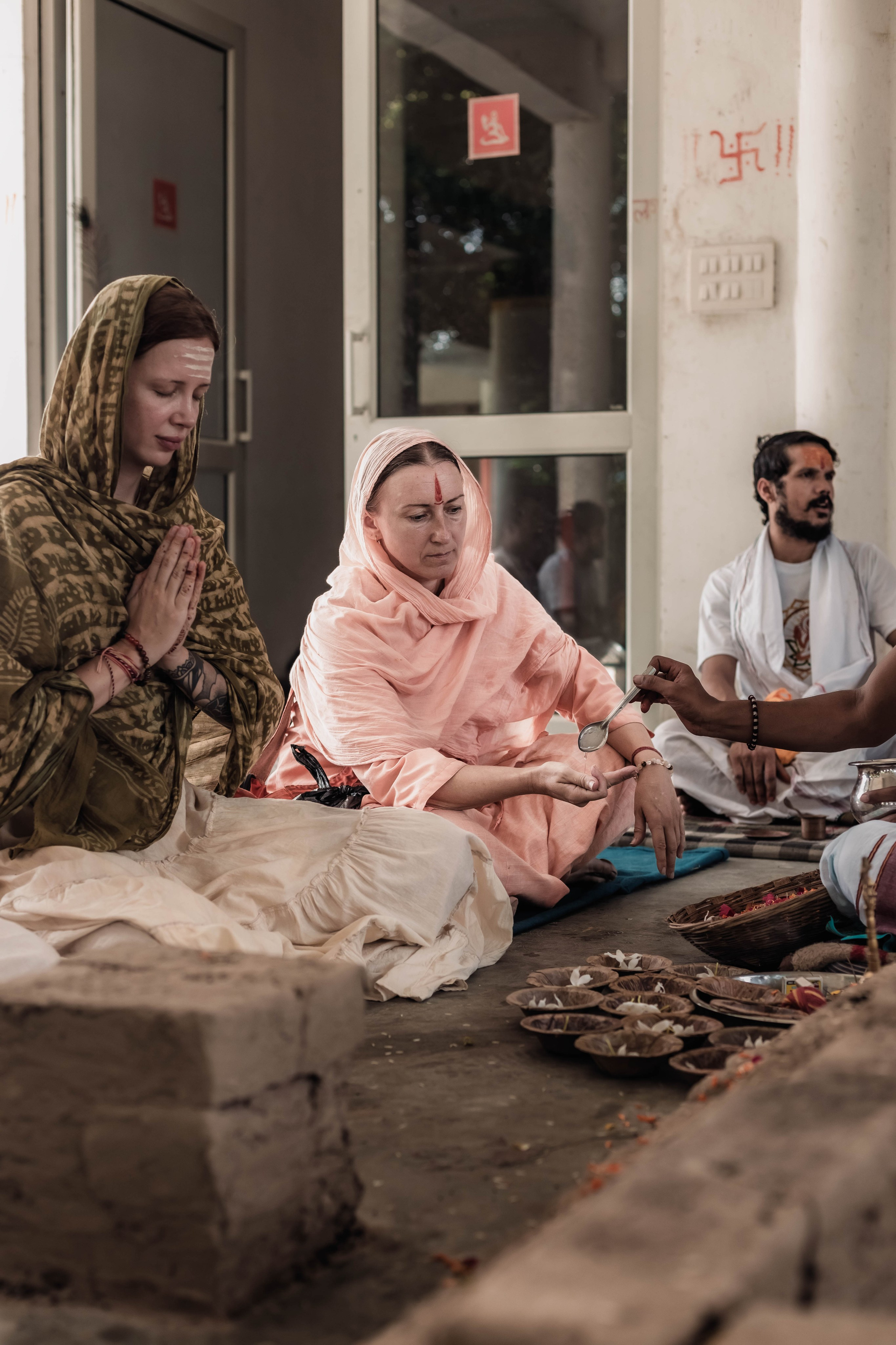 Pitri Paksha yagyas & poojas Devraha Baba ji ashram. Mariam Bagdasaryan