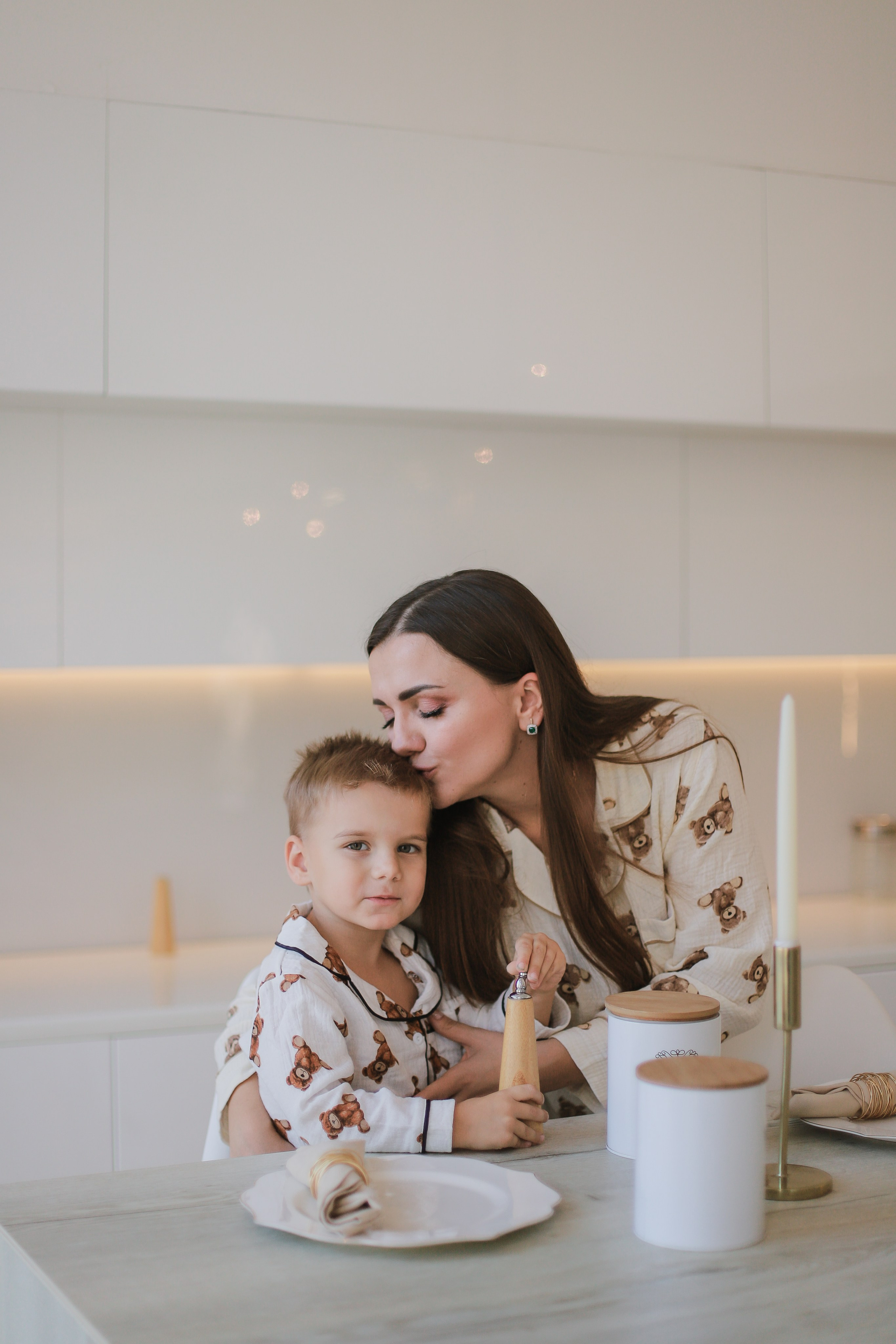 Юля и Максик, зал Мия. Свадебный, семейный и детский фотограф в Люберцах Зайцева Анастасия