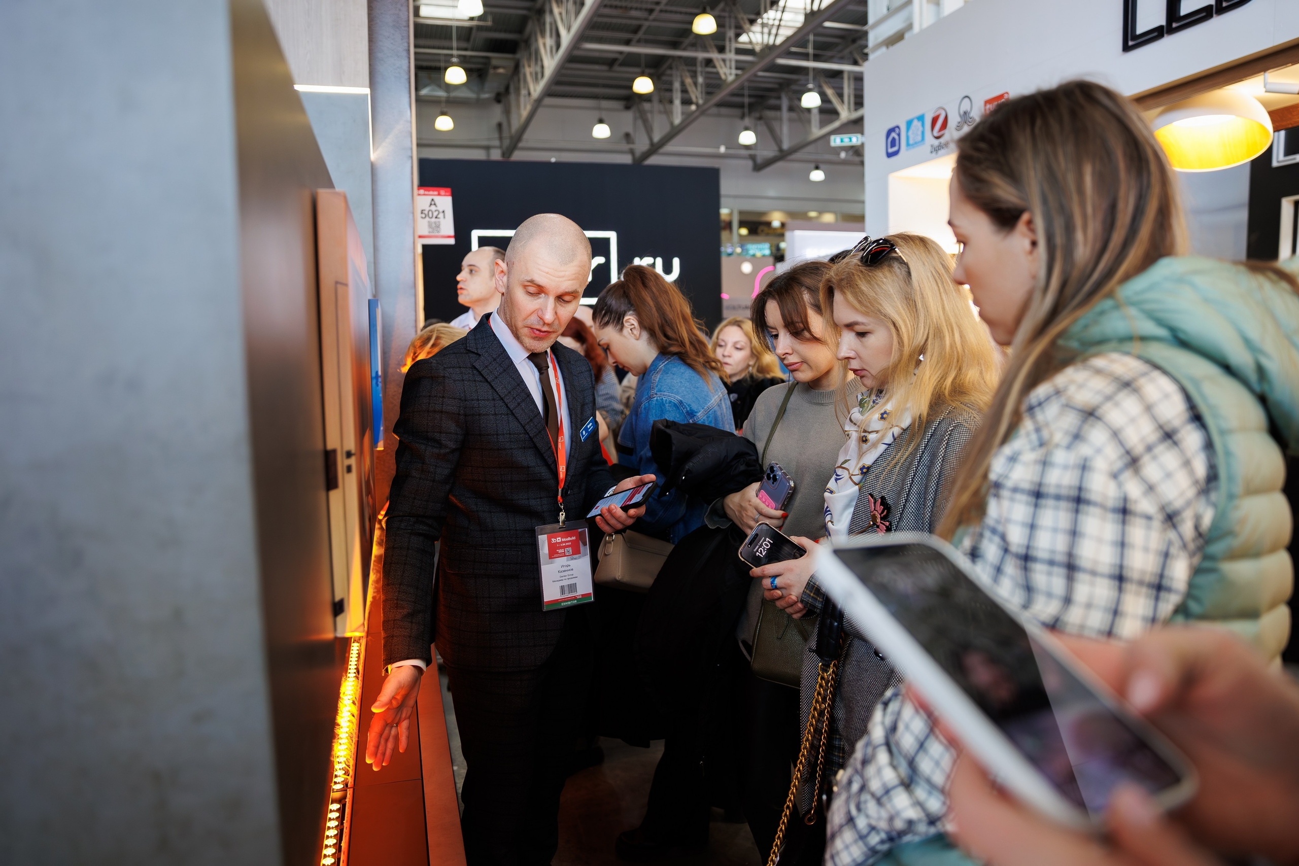 Выставка Royal Flame. Фотосъёмка для бизнеса — предметное фото, репортаж с мероприятий, портреты людей, съёмка интерьера и экстерьера