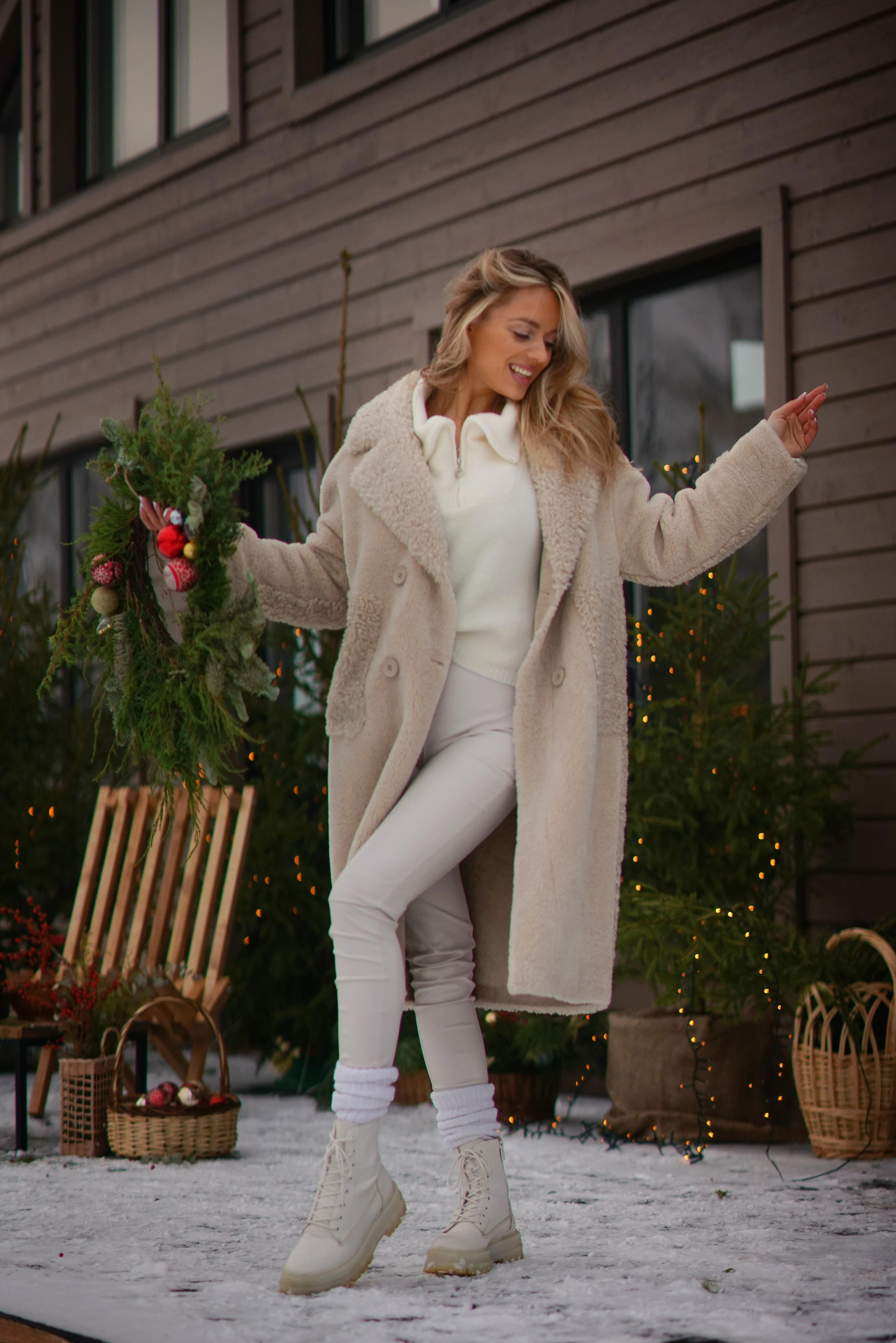 Фотосессия для Вероники, женский портрет в загородном доме зимой. Фотодача — загородный дом для съемок в Домодедово, Московская область