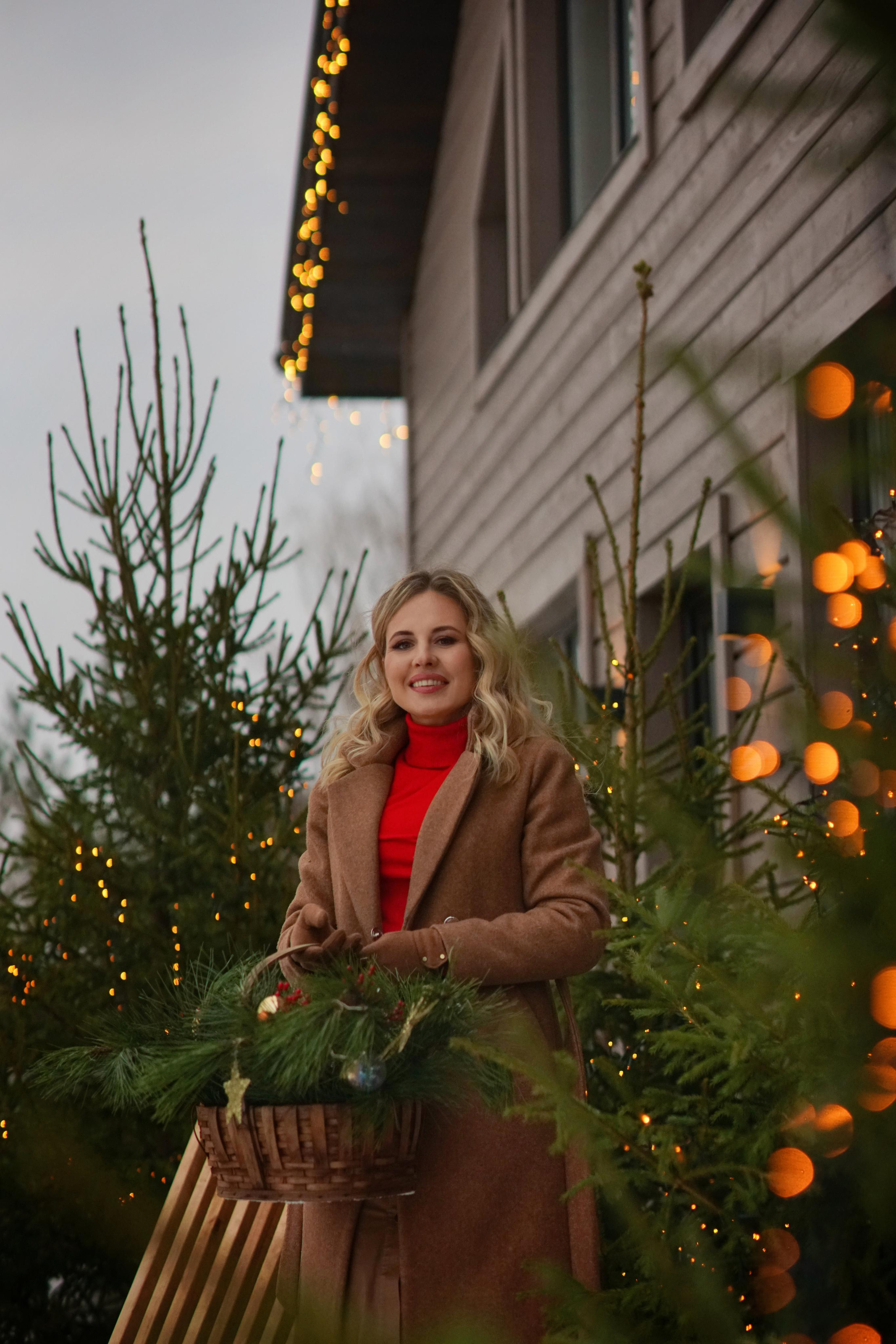 Семейная фотосессия для мамы и дочек в фотодоме. Фотодача — загородный дом для съемок в Домодедово, Московская область