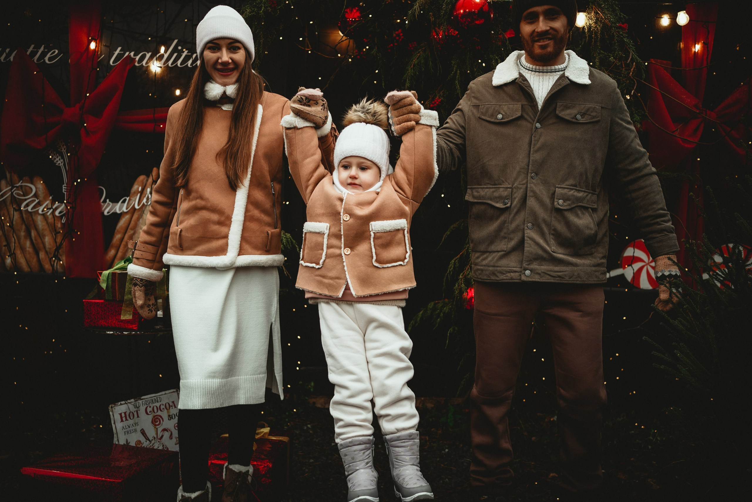 Новогодняя семейная фотосессия в фотостудии Авокадо. Ростов-на-Дону. Свадебный фотограф в Ростове-на-Дону. Таинство Крещения и Венчания, семейные фотосессии. Алёна Чёботова