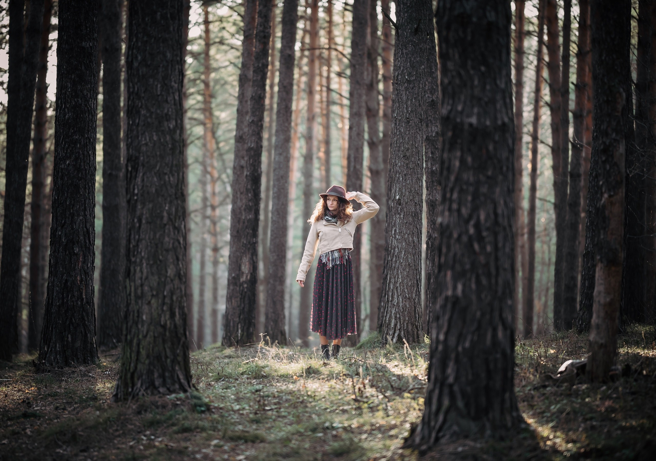 Прогулочная фотосессия в лесу