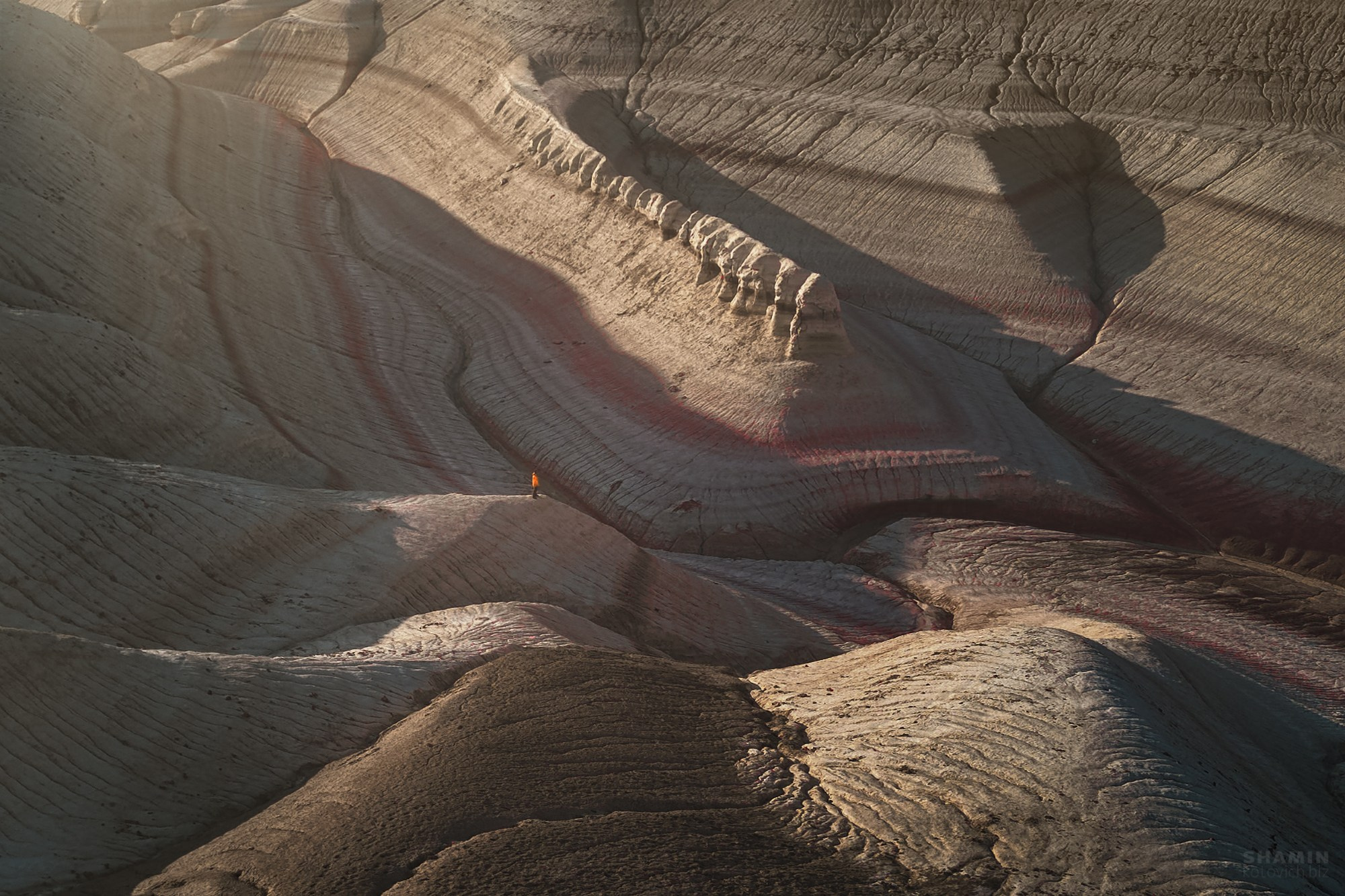 Пейзажи Казахстана и Мангистау — плато Устюрт, урочище Бозжыра, степи и каньоны западного Казахстана. Свет, тишина и контрасты пустынных ландшафтов. Фотограф Константин Шамин