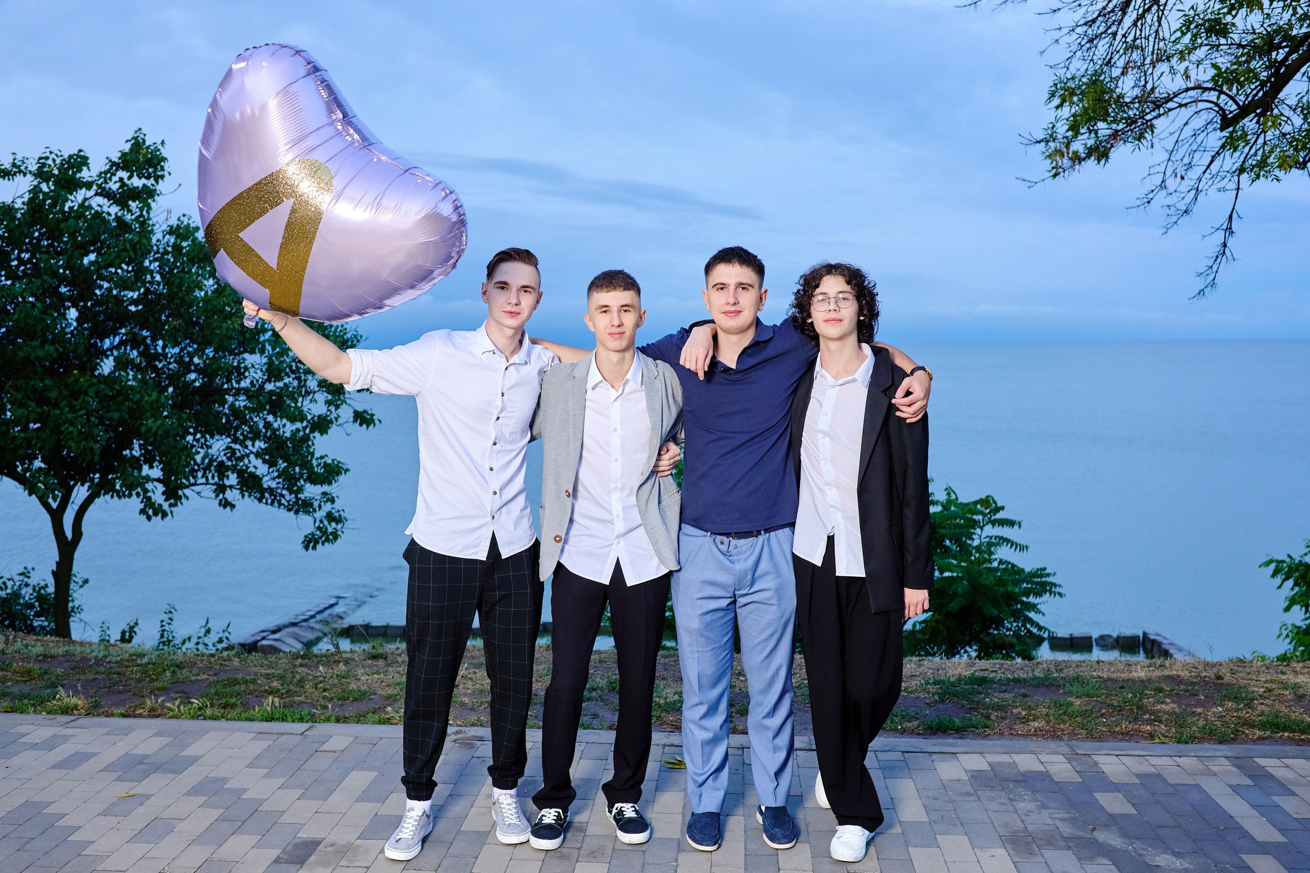 Выпускной 35 Сош. Фотограф Выпускные альбомы Таганрог Сергей Коробченко