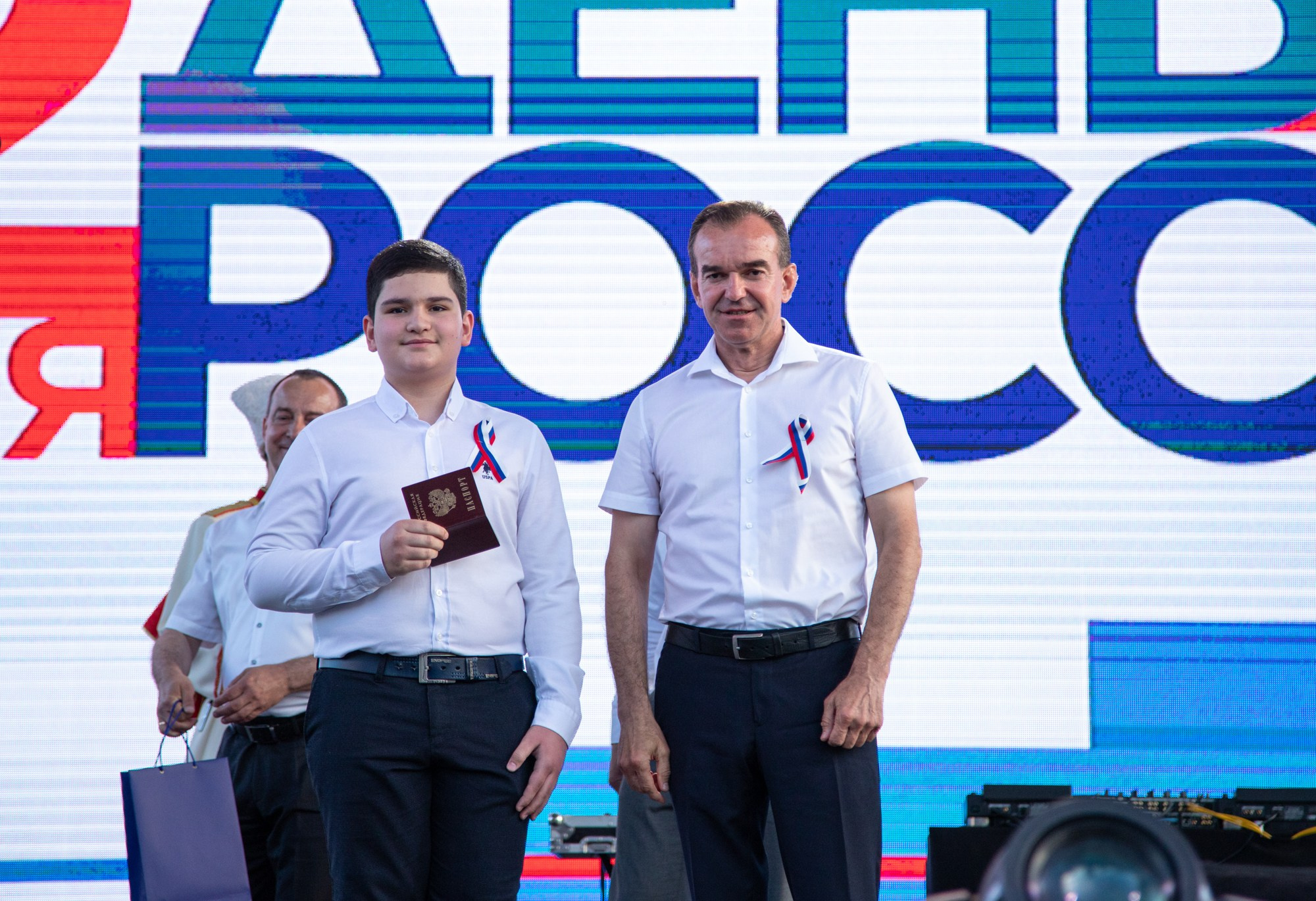 День России в Краснодаре 2022. Репортажный, промышленный и маркетплейс-фотограф Дмитрий Чернат