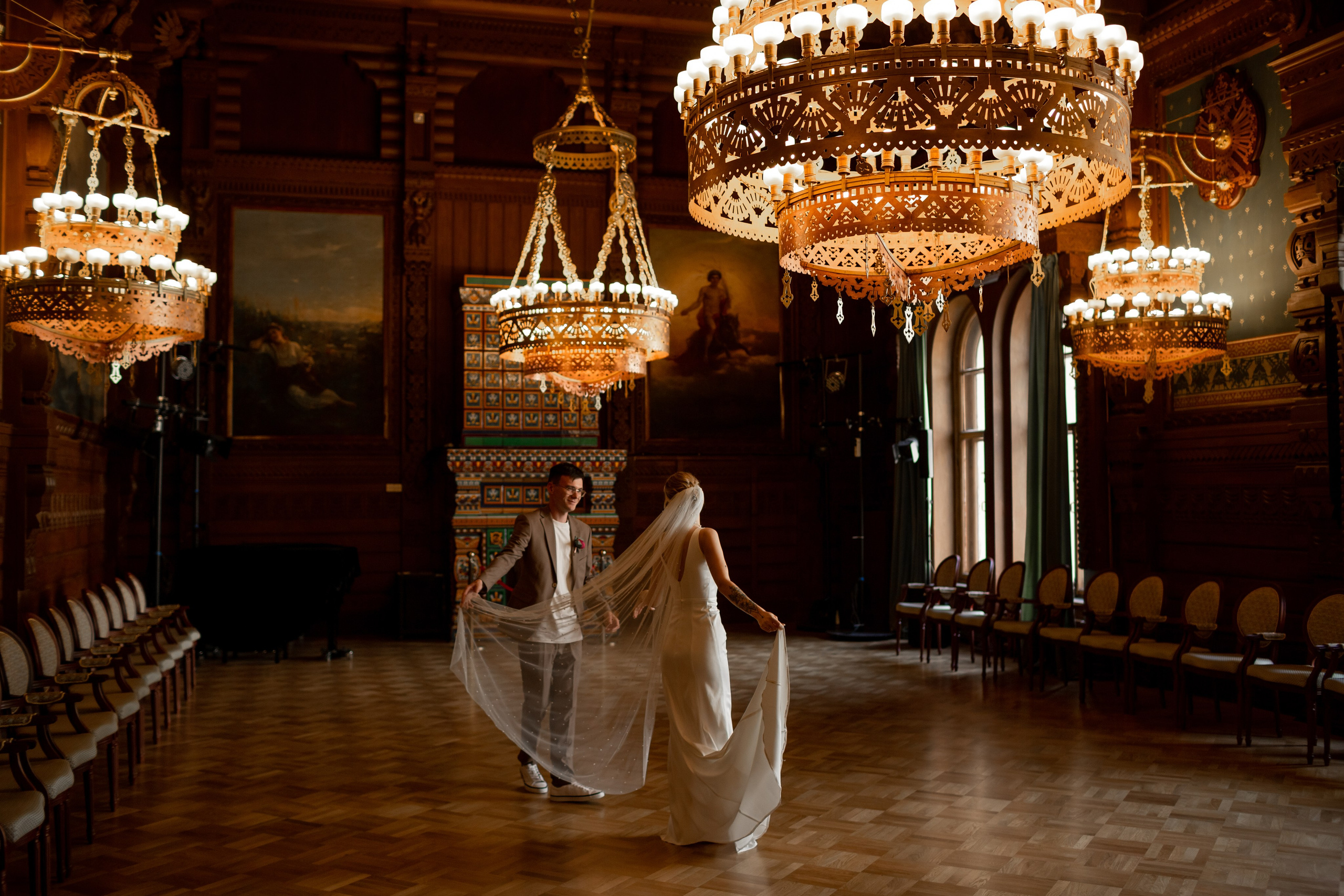 Свадебная фотосессия во дворцах Петербурга. Свадебный фотограф Кирилл Белый