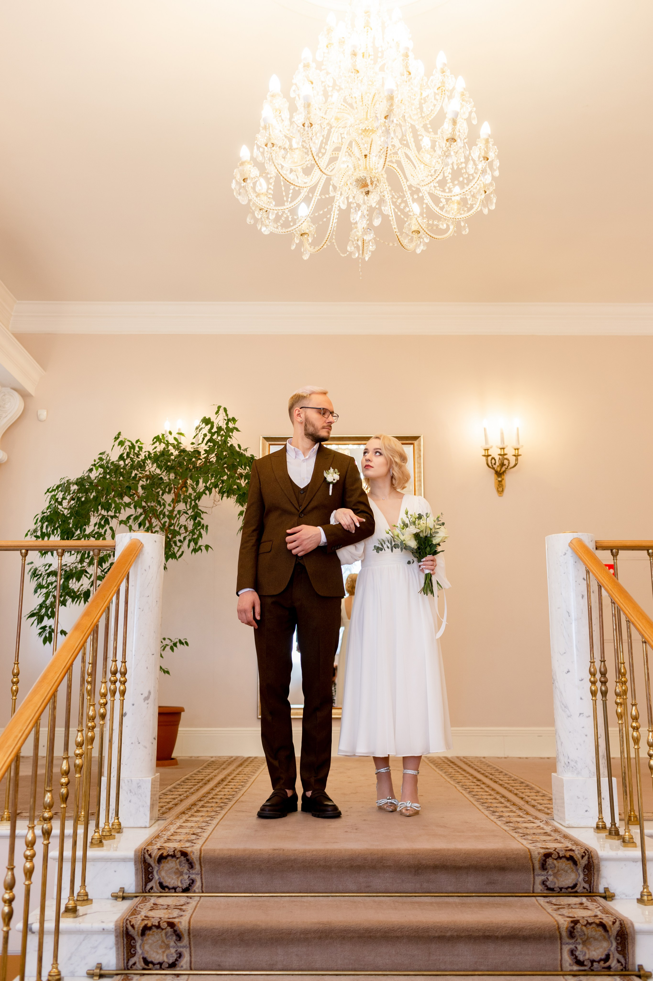 Парадная лестница во дворце бракосочетания в Пушкине.