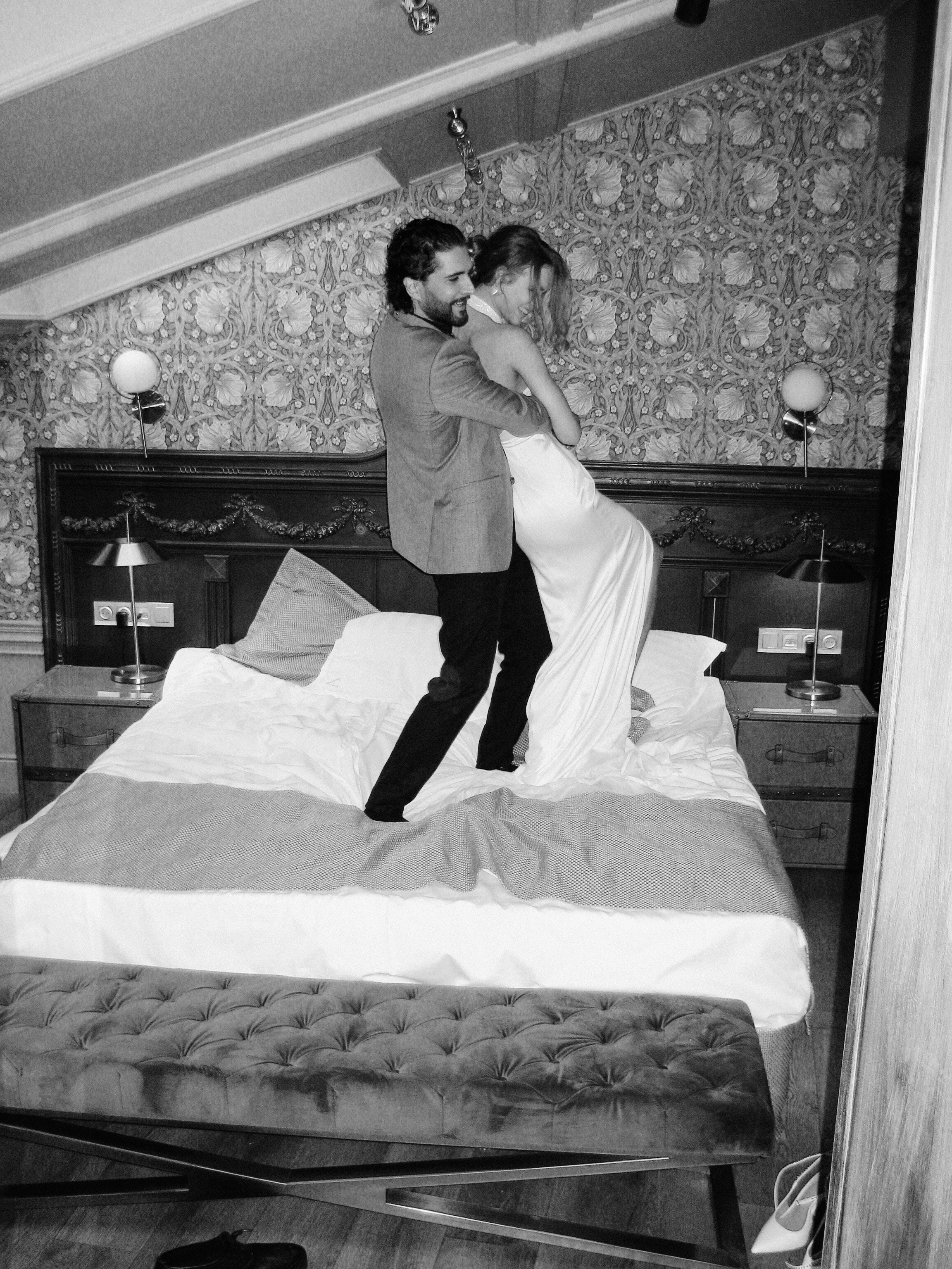 Свадебная фотосессия в бутик отеле Арбат 6, свадебный фотограф в Москве