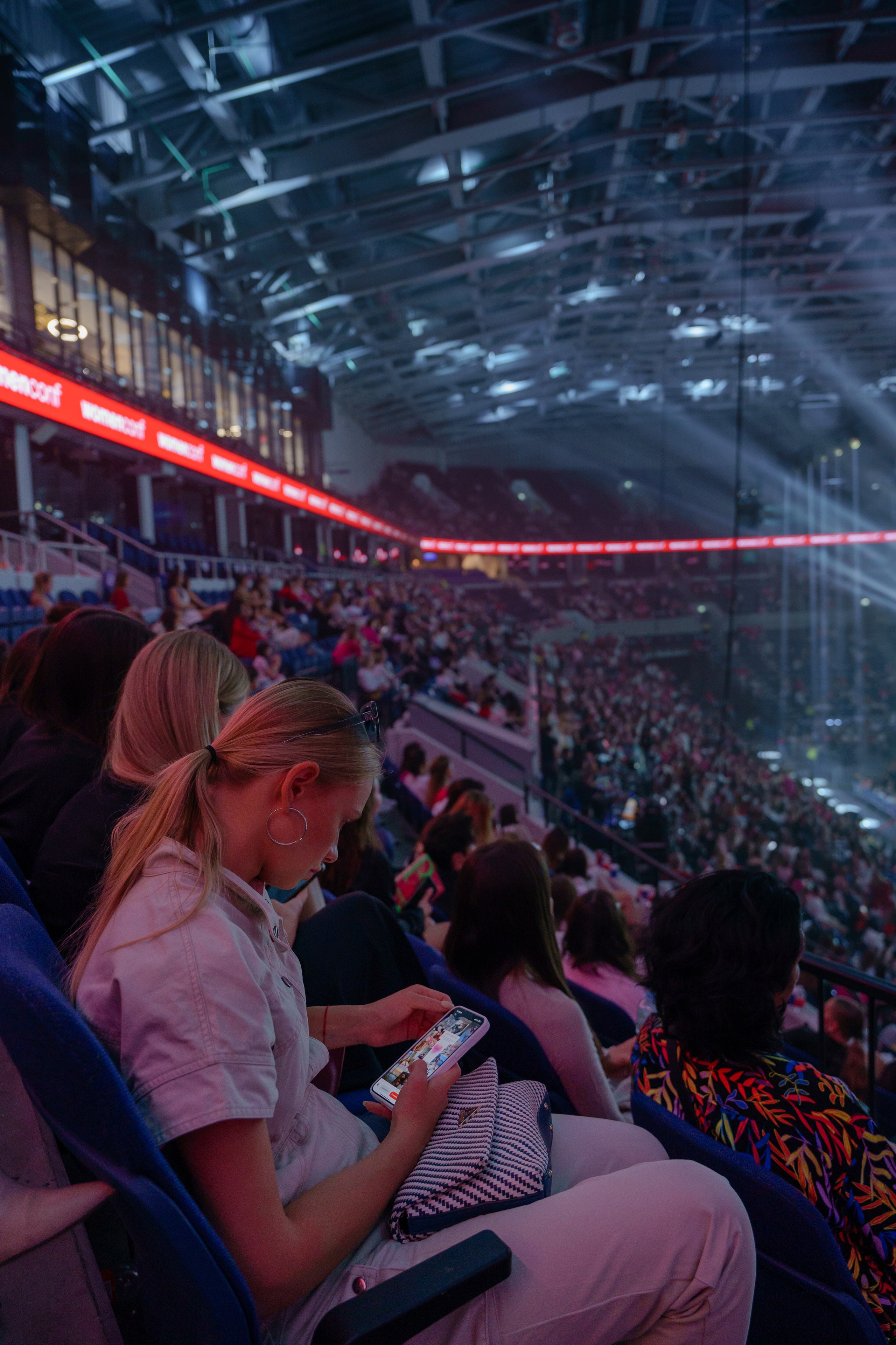 Фотограф на самую масштабную женскую конференцию в России WomenConf. Репортажный фотограф Москва Сергей Дружинин