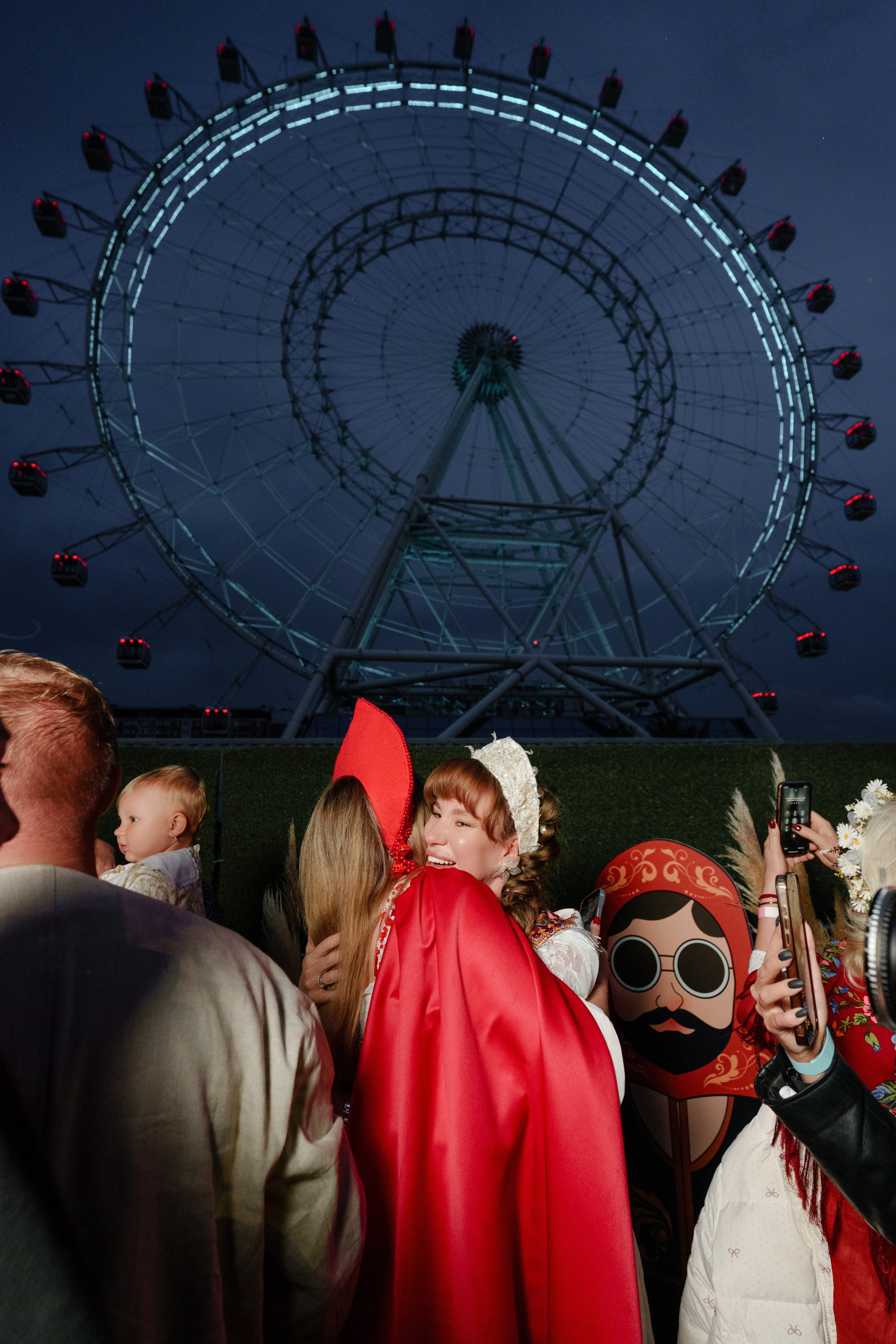 Репортажный фотограф на гендер пати в славянском стиле в Москве. Репортажный фотограф Москва Сергей Дружинин