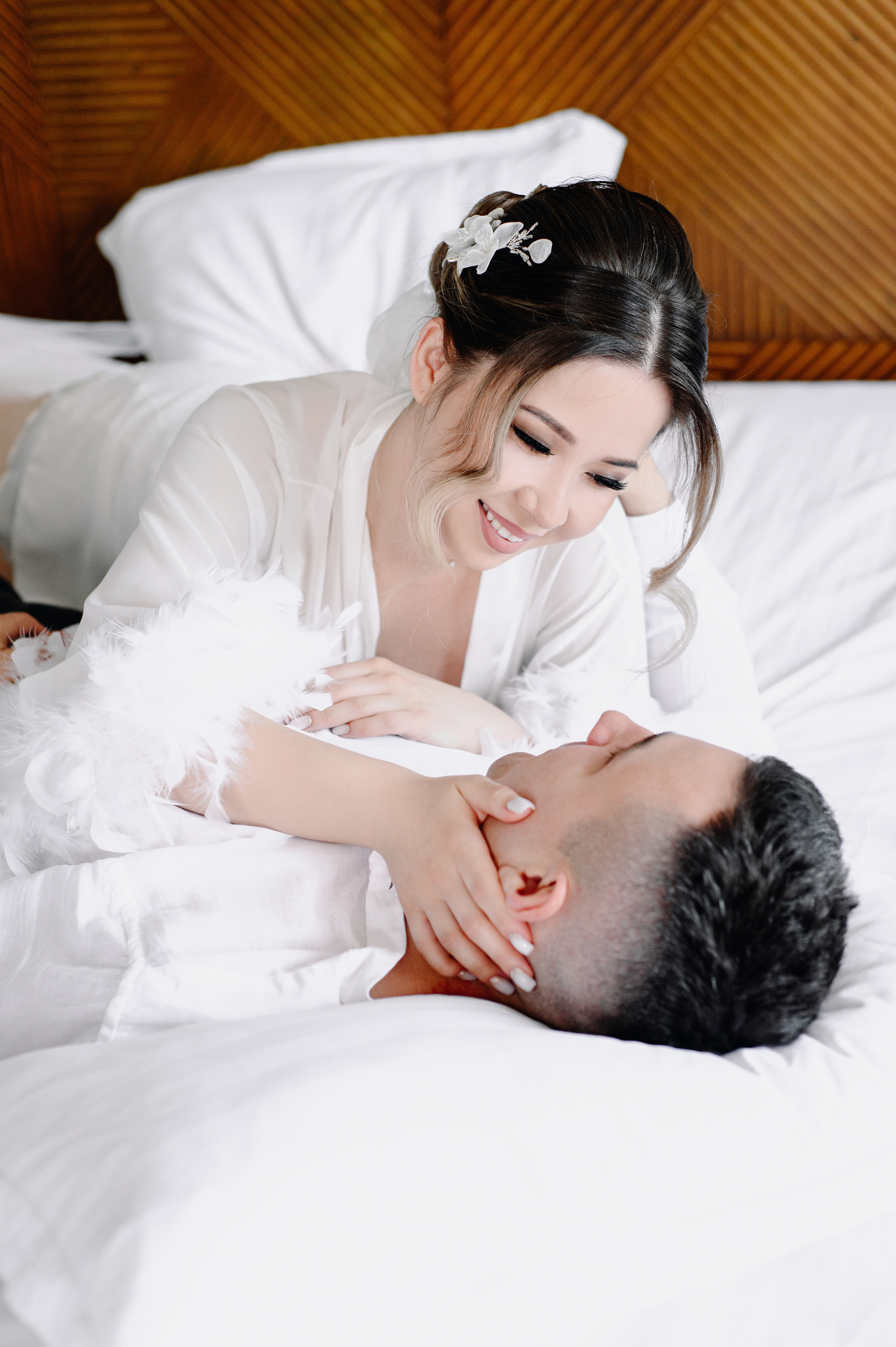 Фотосессия в гостинице. Свадебный фотограф Караганда