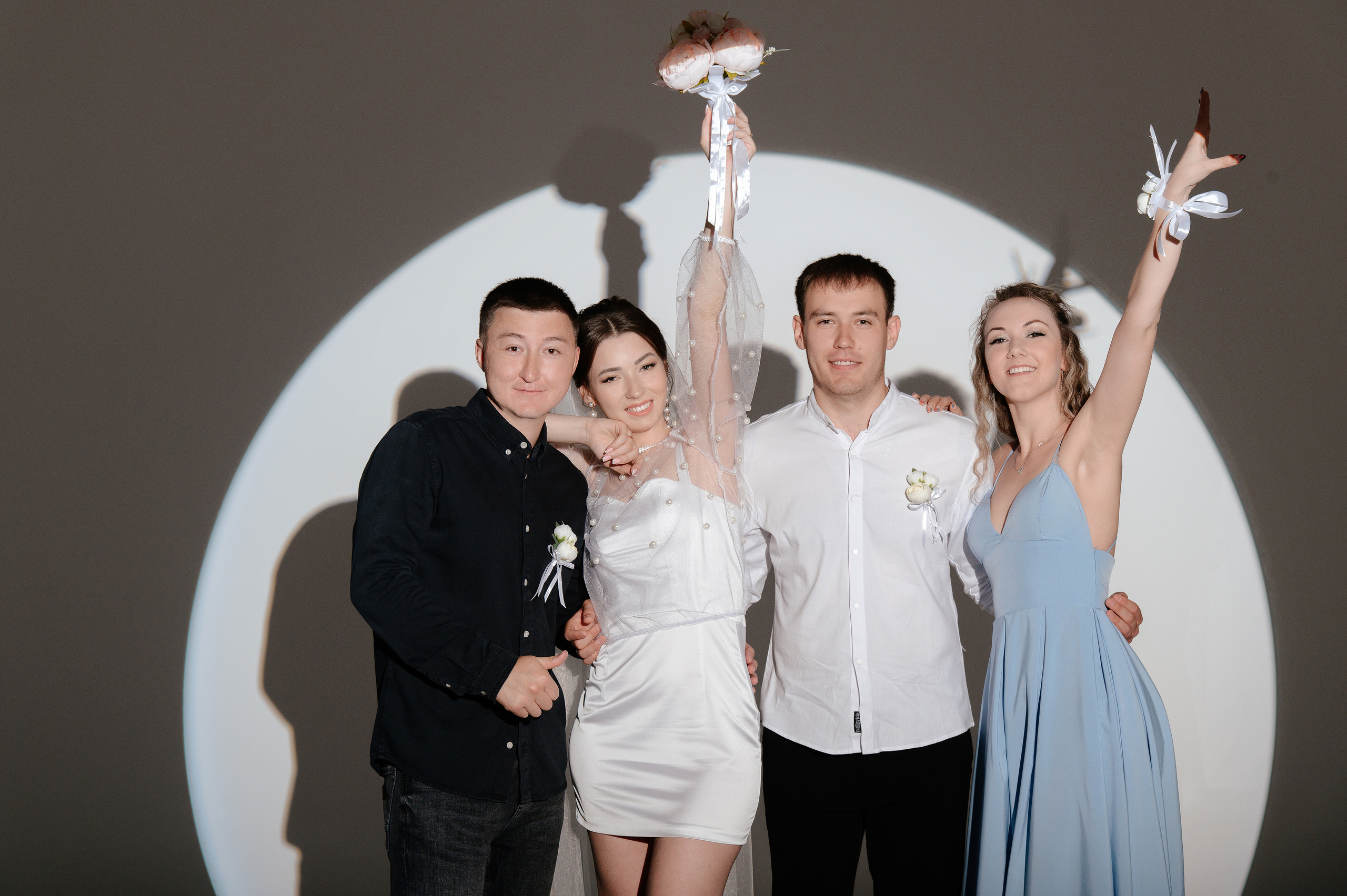Фотосессия на студии в Караганде. Свадебный фотограф Караганда