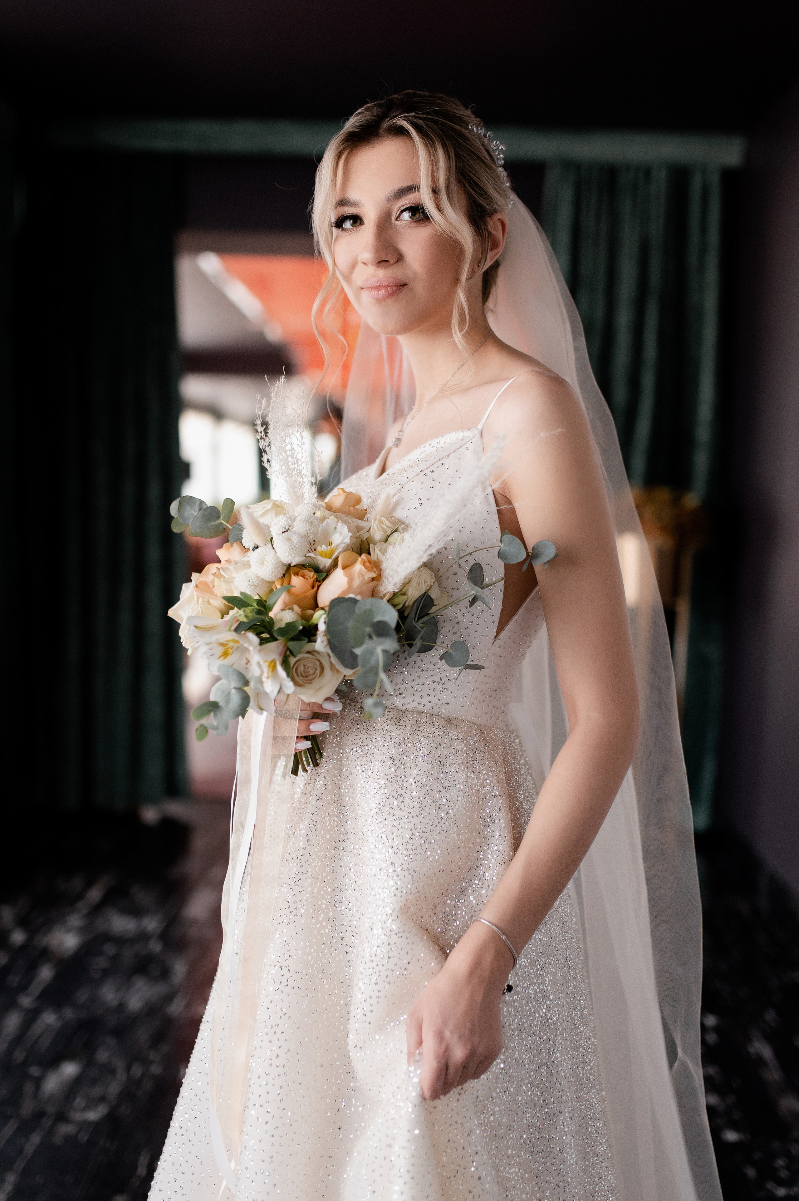 Свадебная фотосессия в Караганде. Свадебный фотограф Караганда