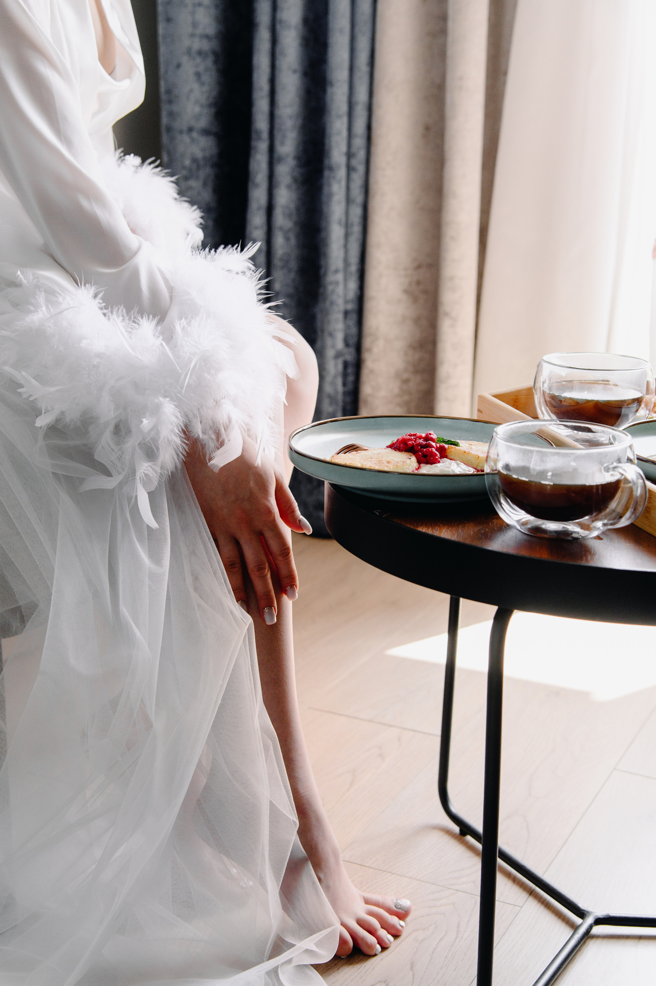 Фотосессия в гостинице. Свадебный фотограф Караганда