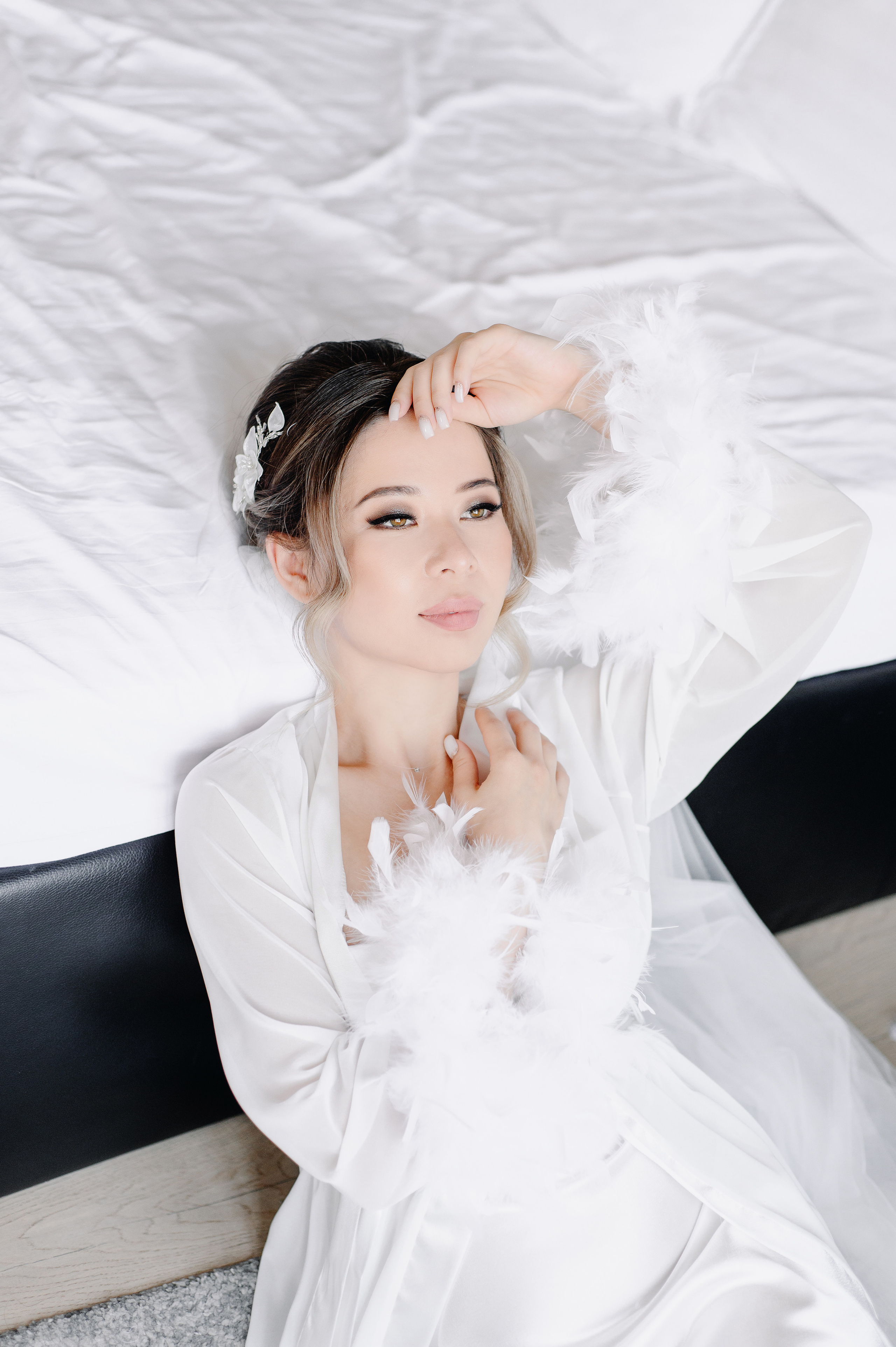 Фотосессия в гостинице. Свадебный фотограф Караганда