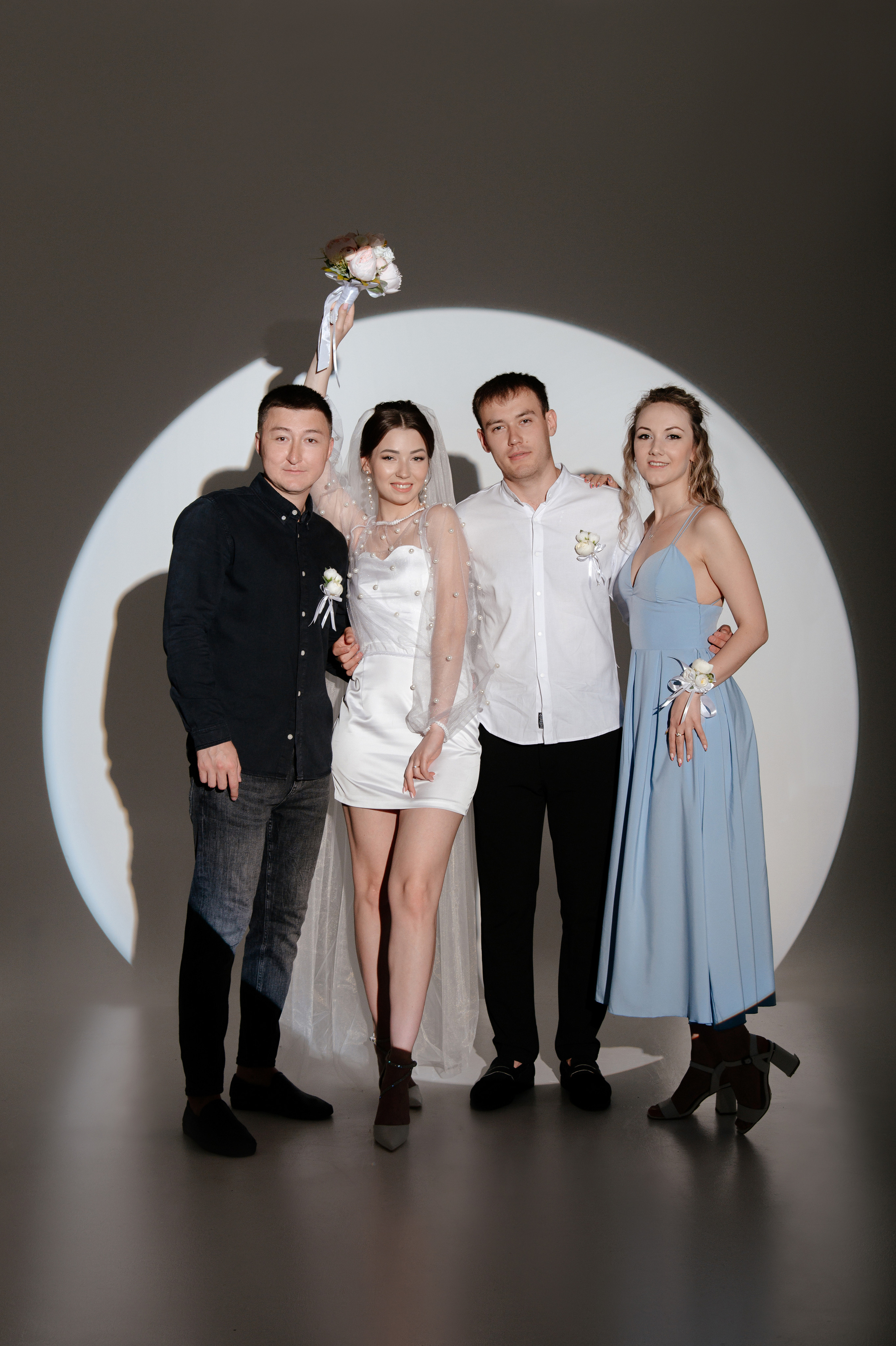 Фотосессия на студии в Караганде. Свадебный фотограф Караганда