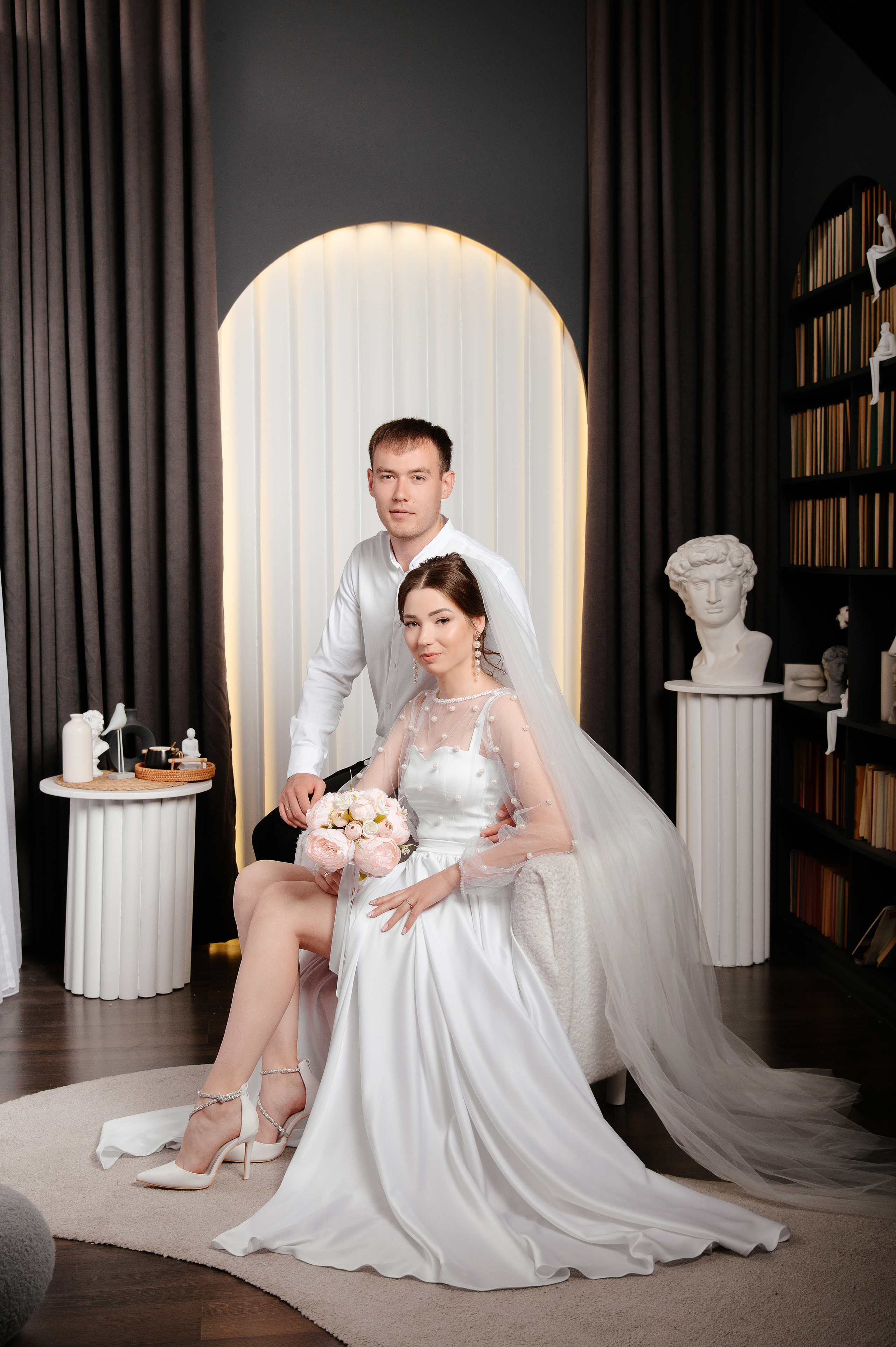 Фотосессия на студии в Караганде. Свадебный фотограф Караганда