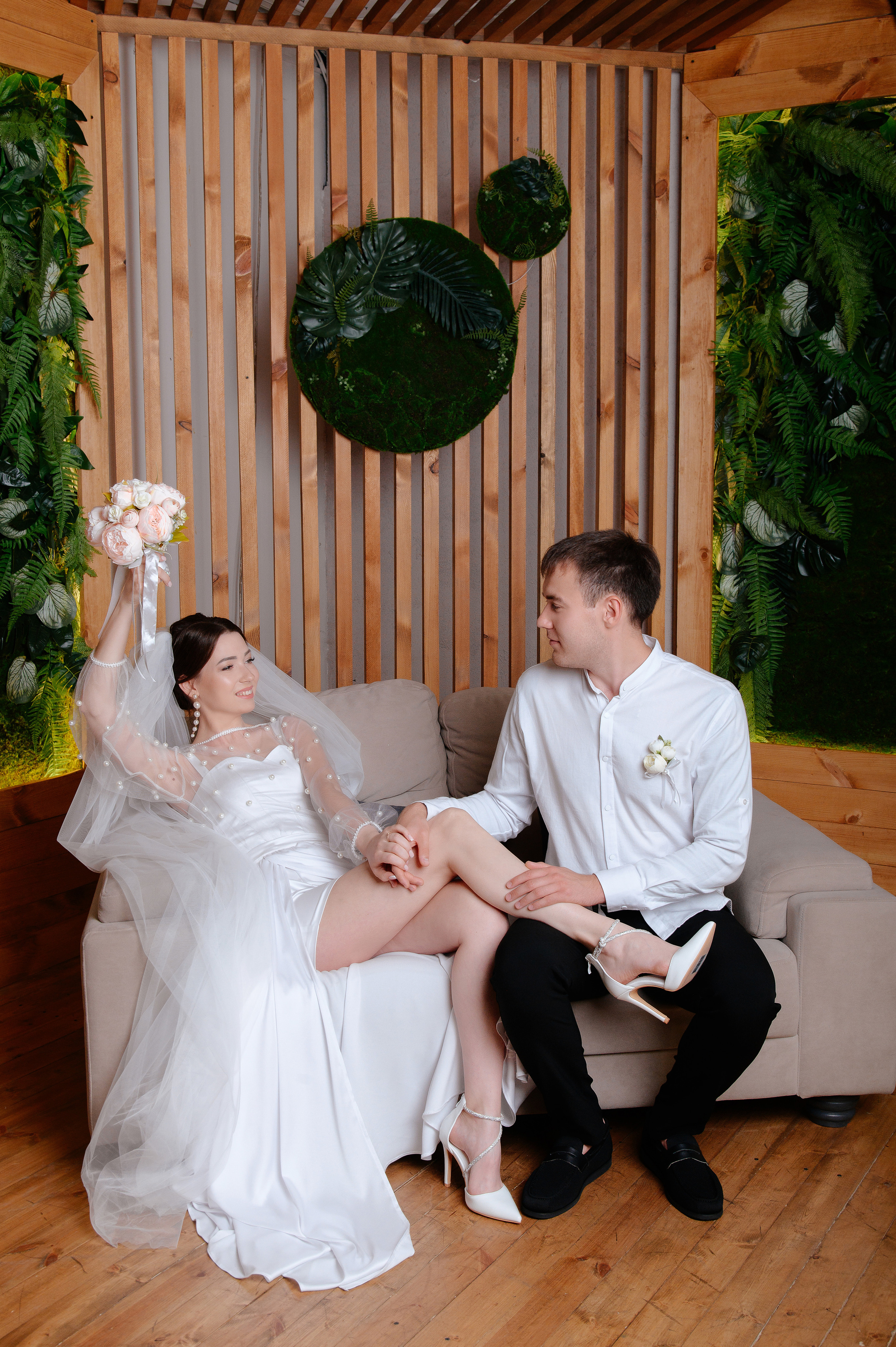 Фотосессия на студии в Караганде. Свадебный фотограф Караганда