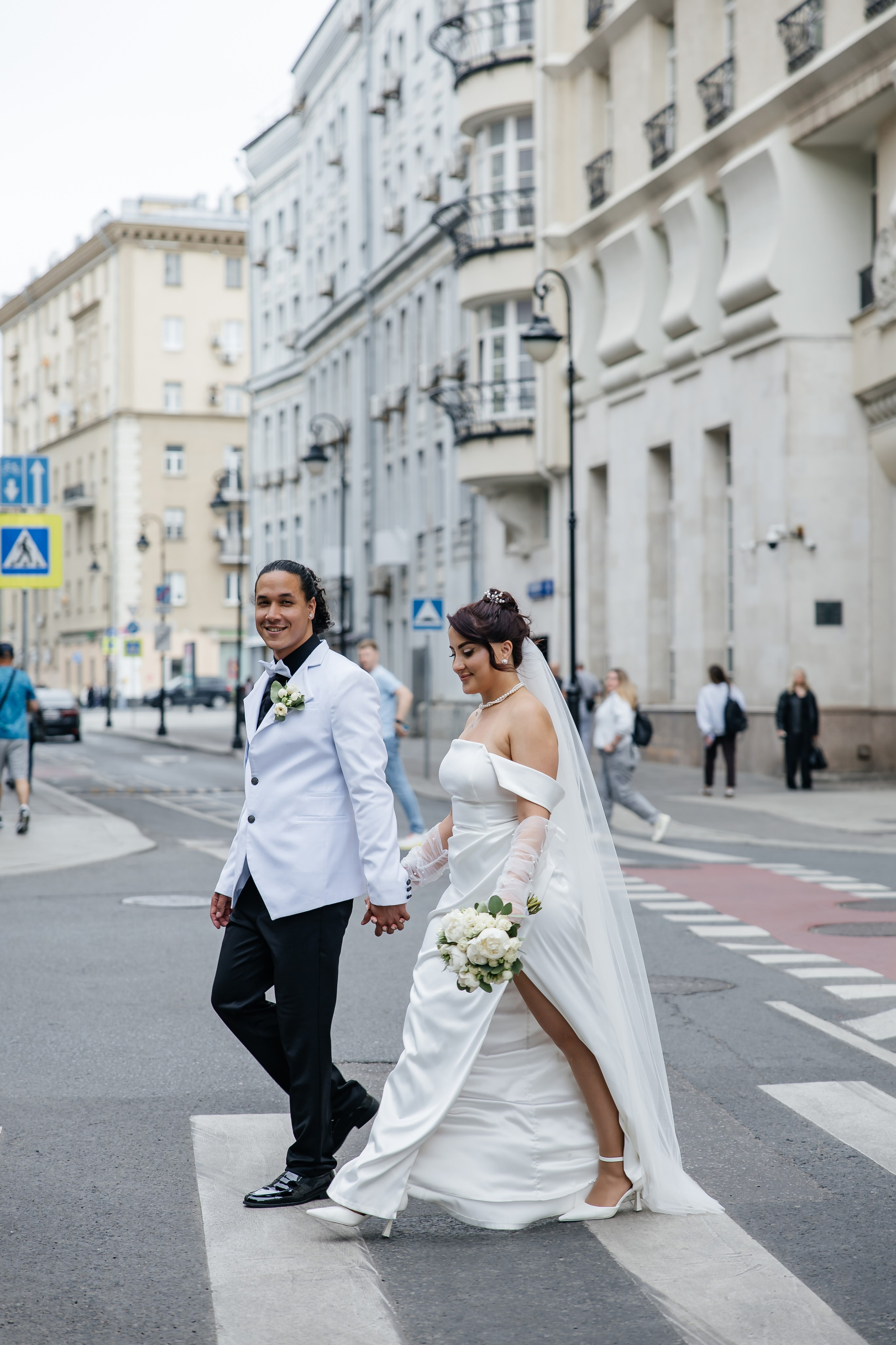 Сборы, прогулка, роспись. Фотограф, видеограф на свадьбу в Москве Никита Назаров