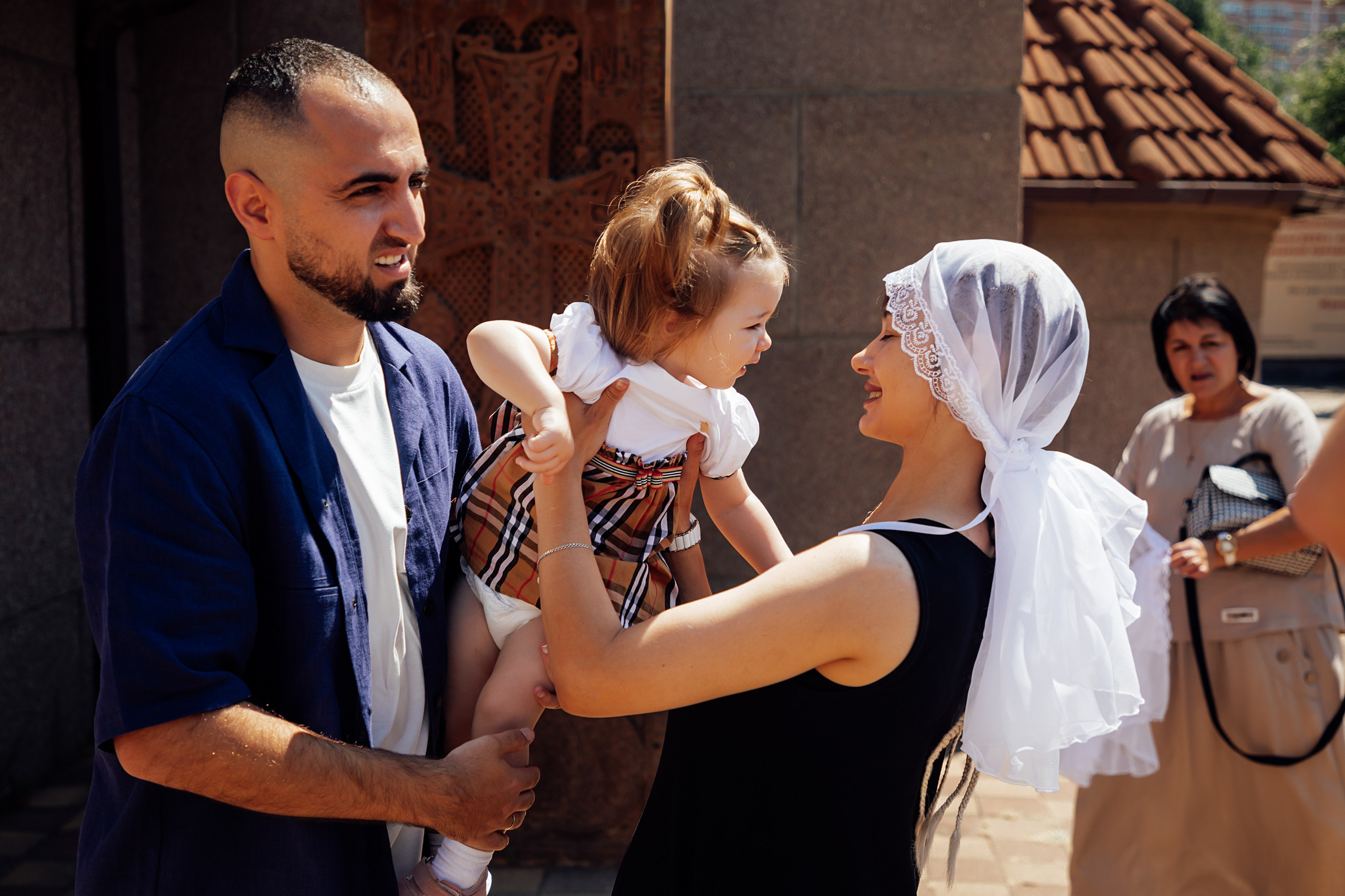 Крещение. Армянская церковь. Свадебный и семейный фотограф/видеограф в Краснодаре Наталья Осинская
