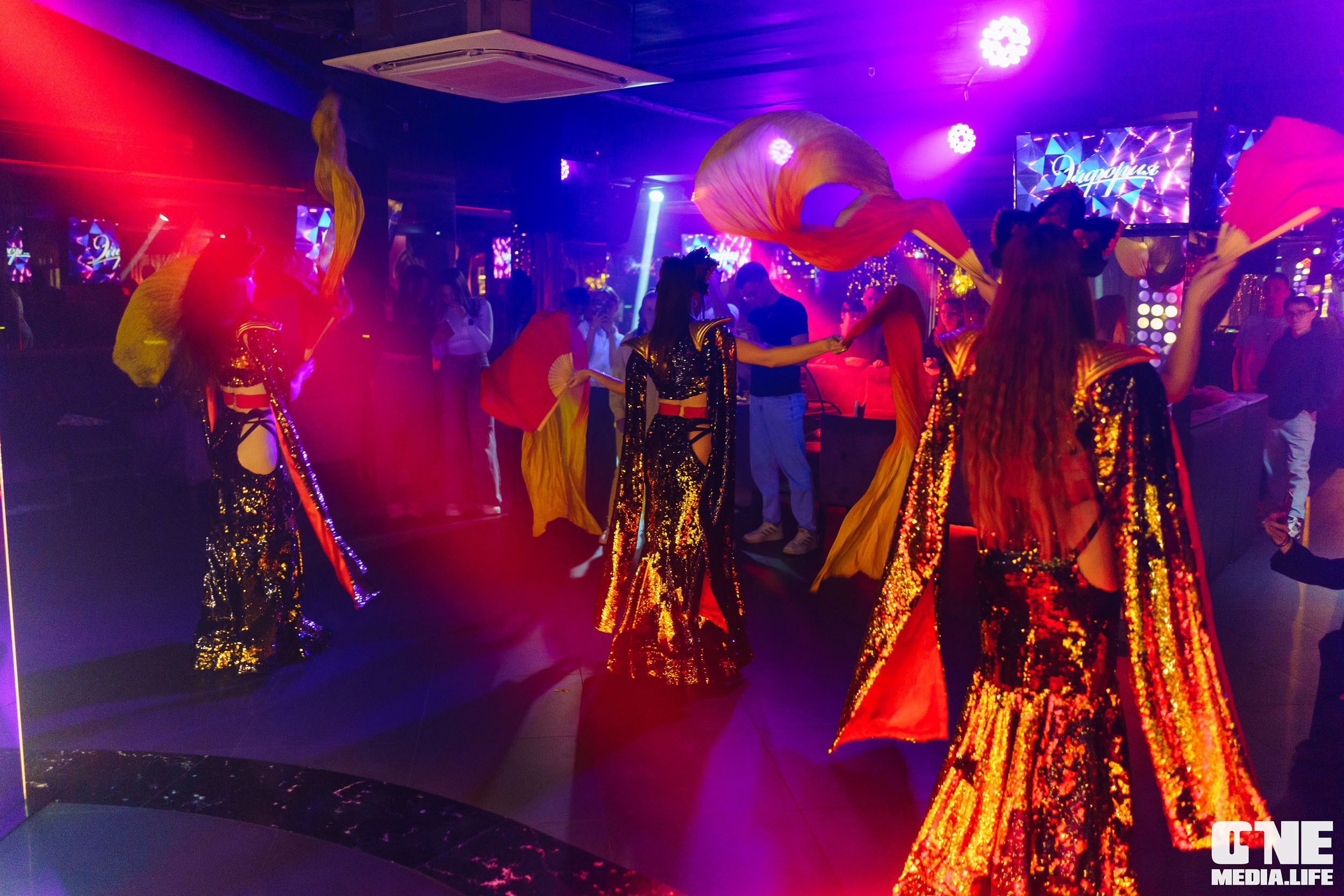 Караоке марафон в караоке-клубе Эйфория. One Media Life: фоторепортажи, фотоотчеты с мероприятий и заведений